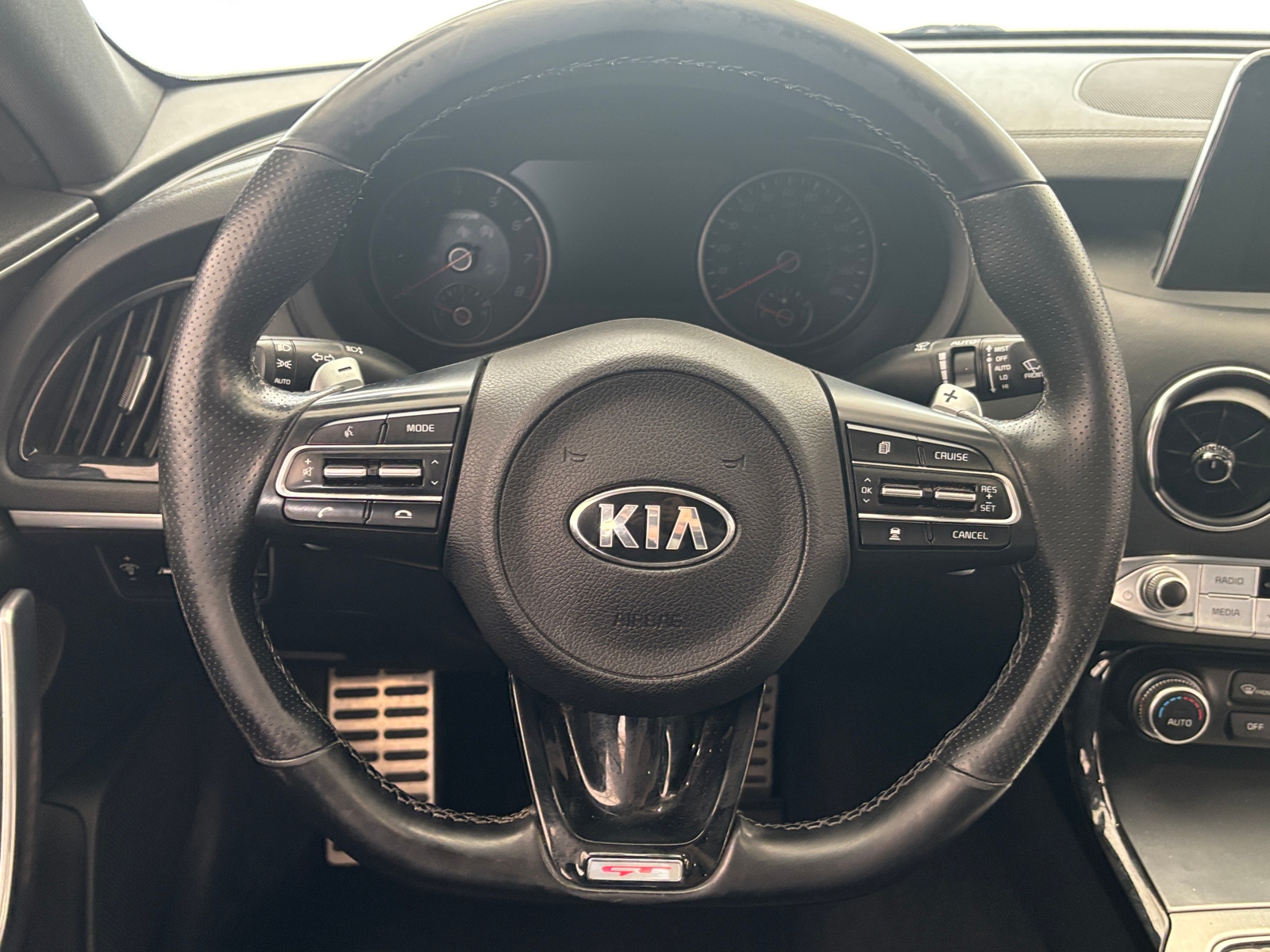 Thumbnail: 2018 Kia Stinger - 4