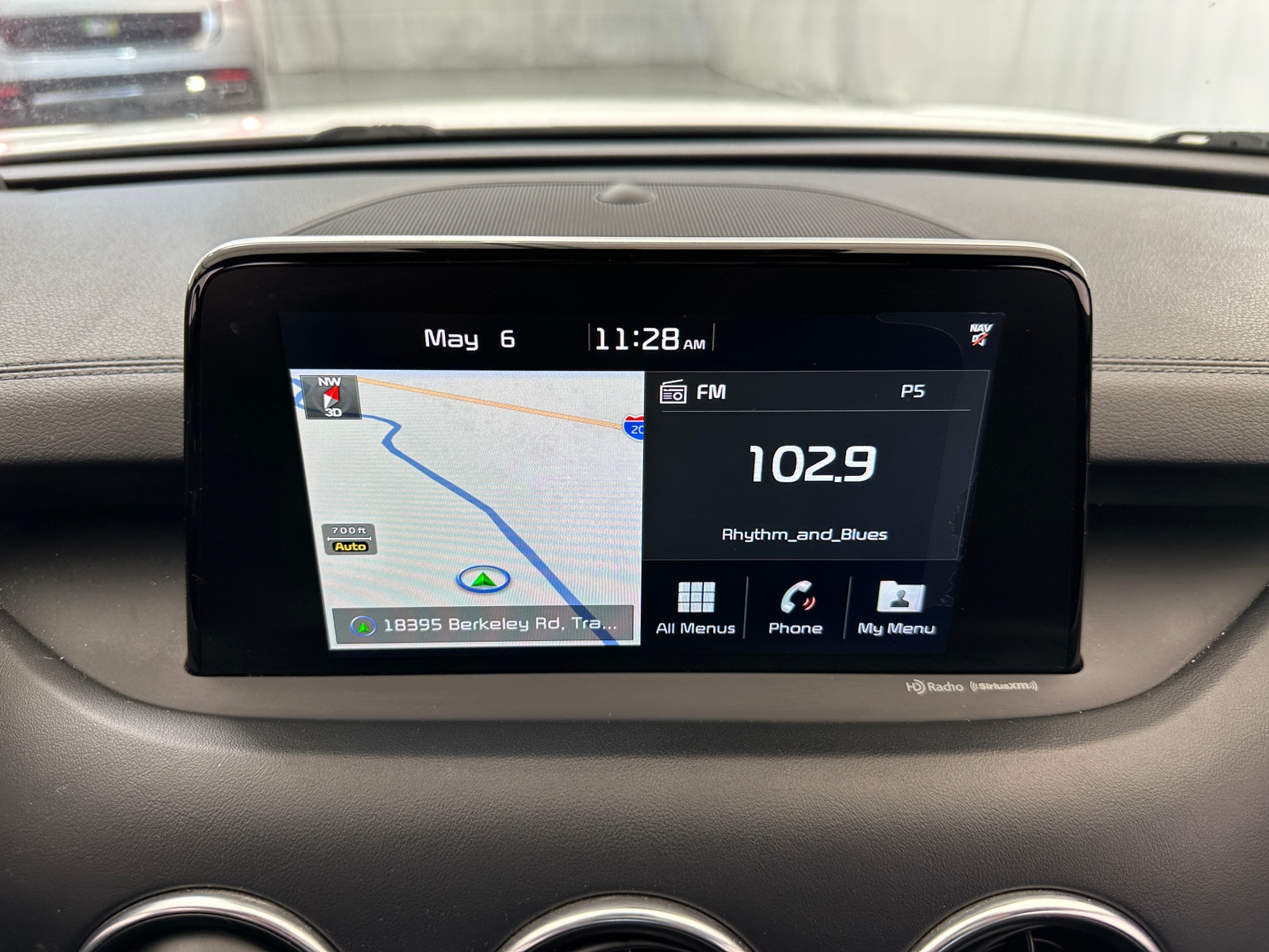 Thumbnail: 2018 Kia Stinger - 3
