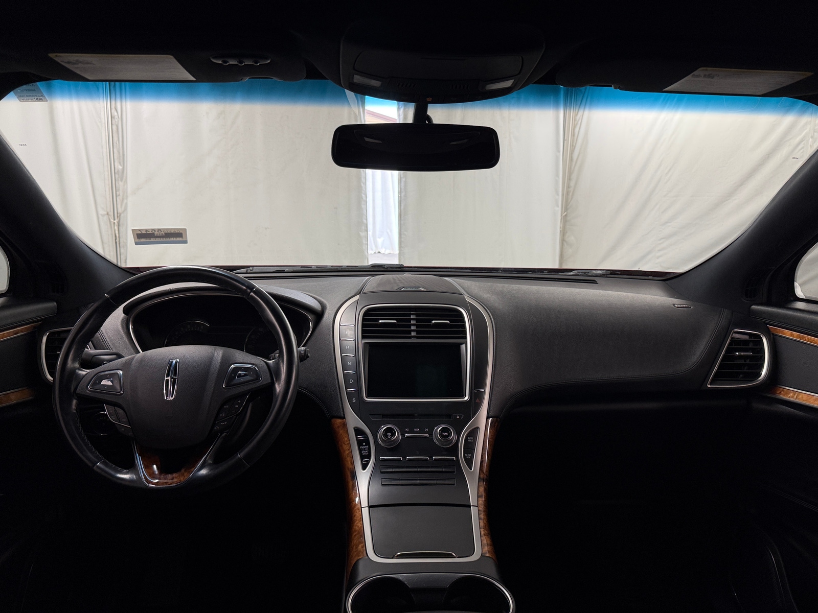 Thumbnail: 2016 Lincoln MKX - 2