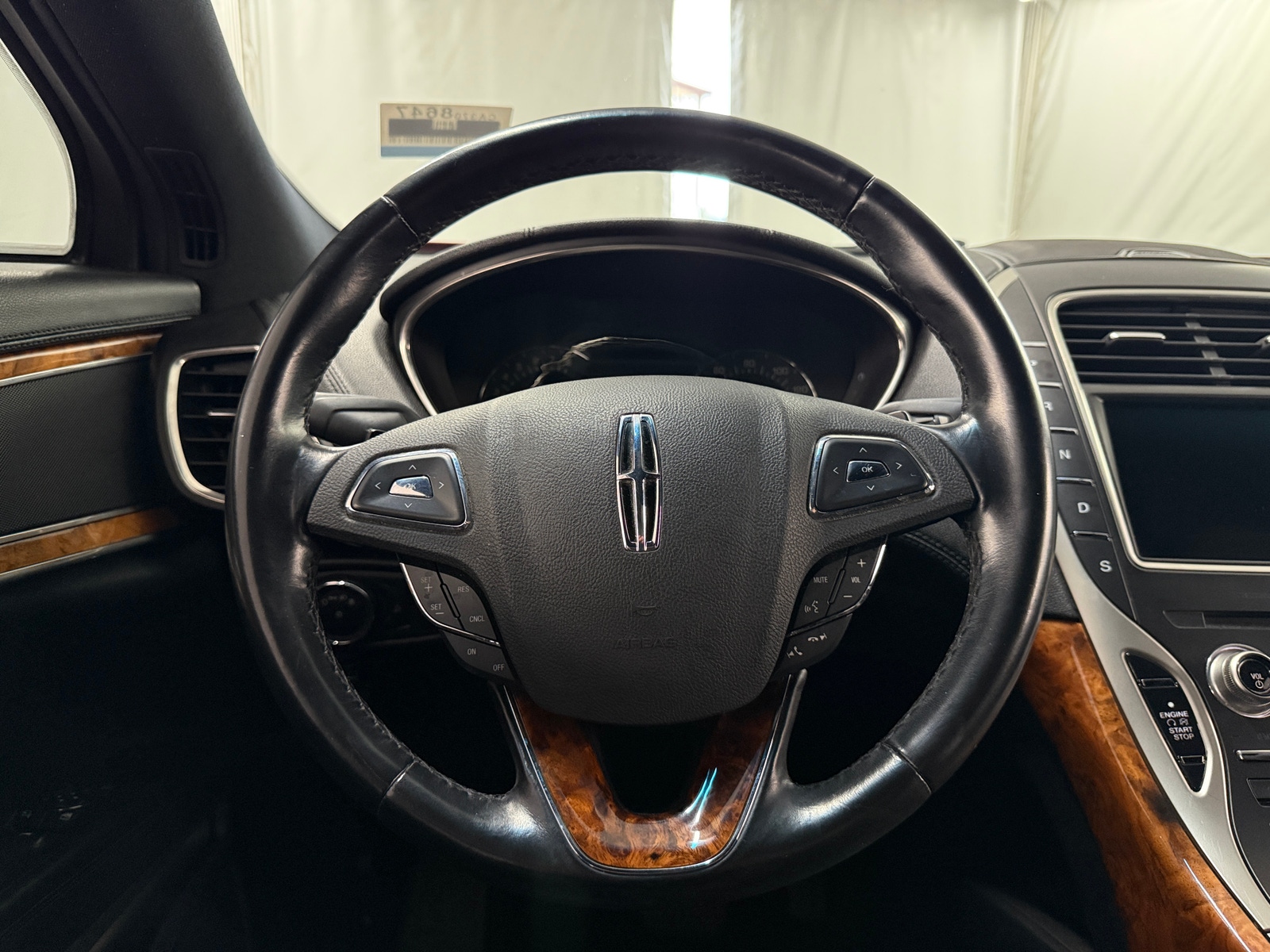 Thumbnail: 2016 Lincoln MKX - 4