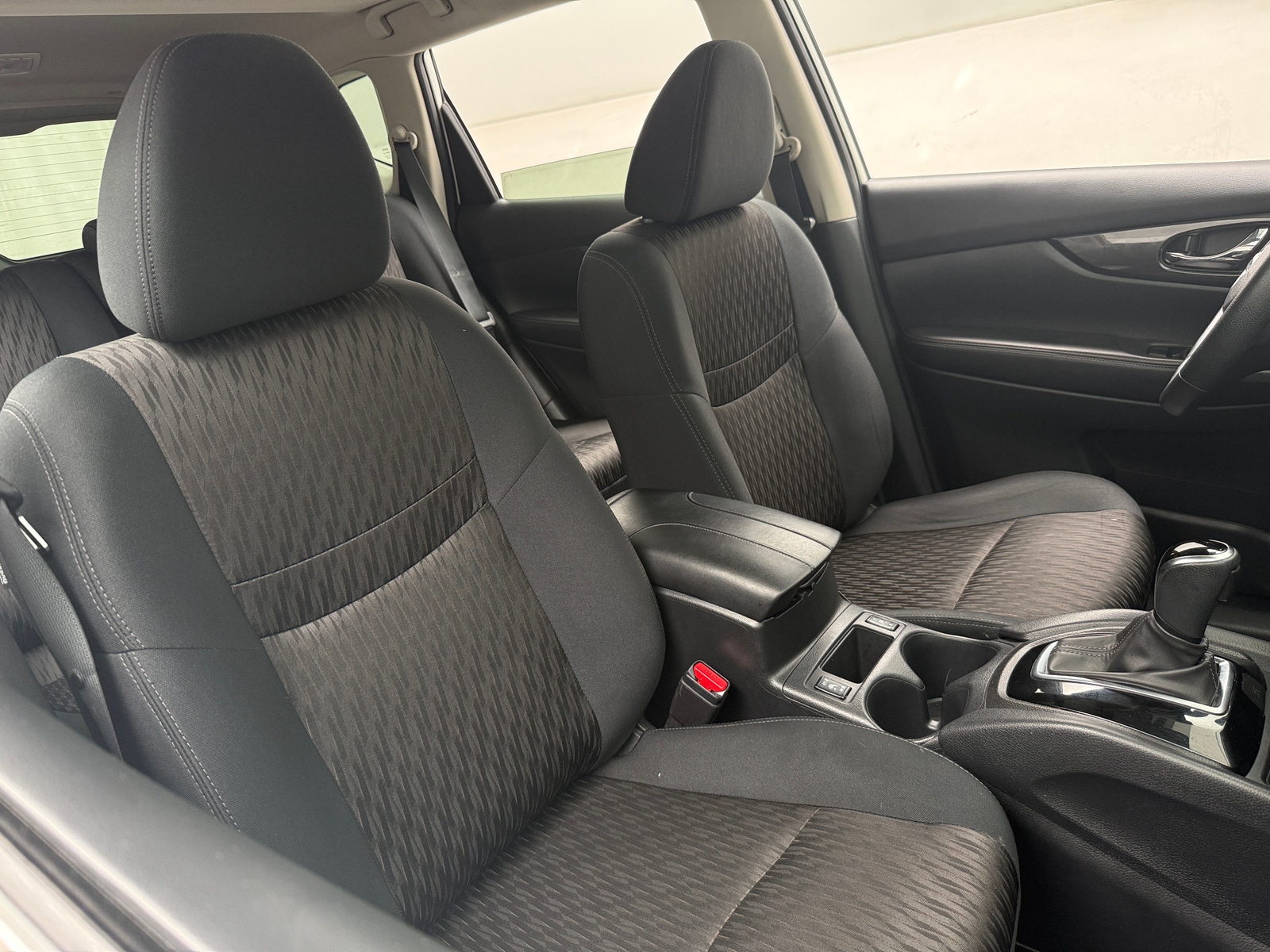 Thumbnail: 2019 Nissan Rogue - 2