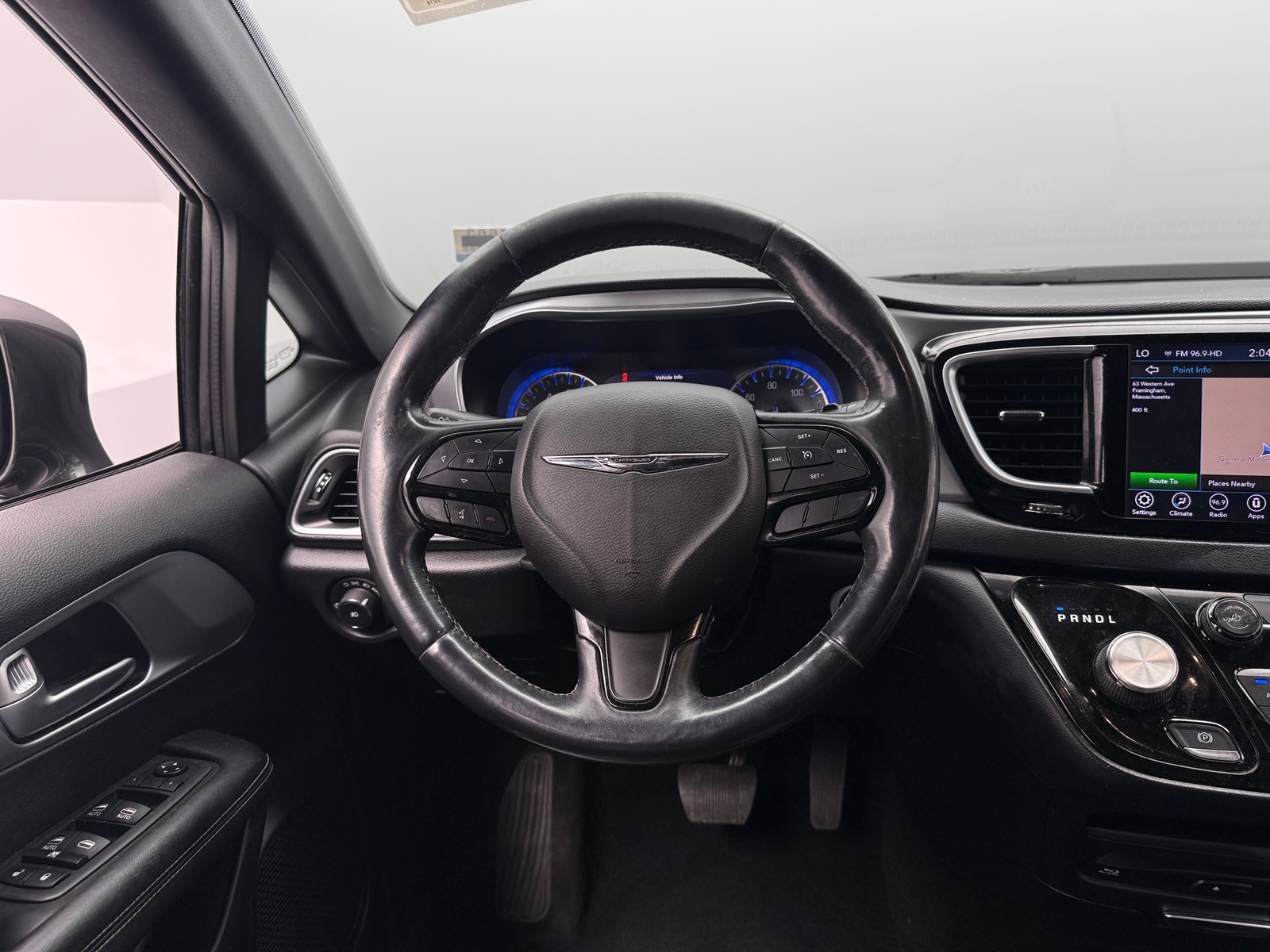 Thumbnail: 2018 Chrysler Pacifica - 4