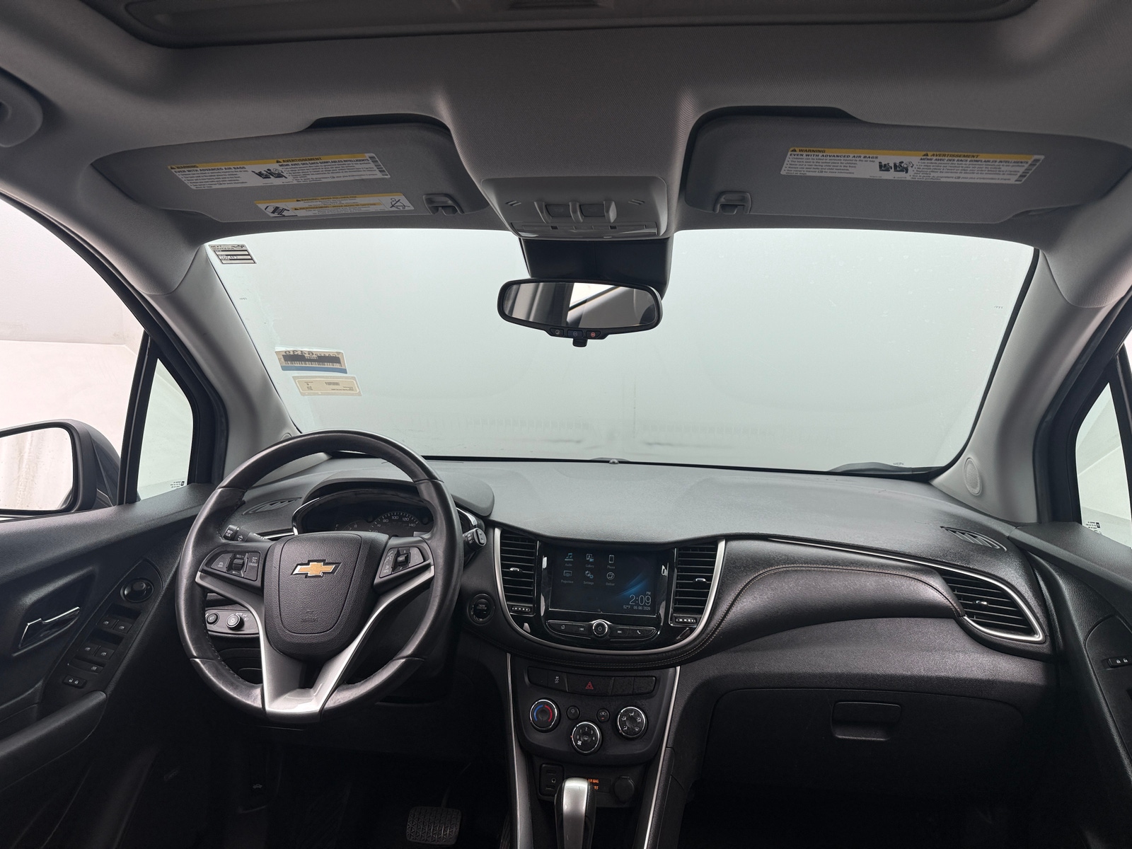 Thumbnail: 2017 Chevrolet Trax - 3