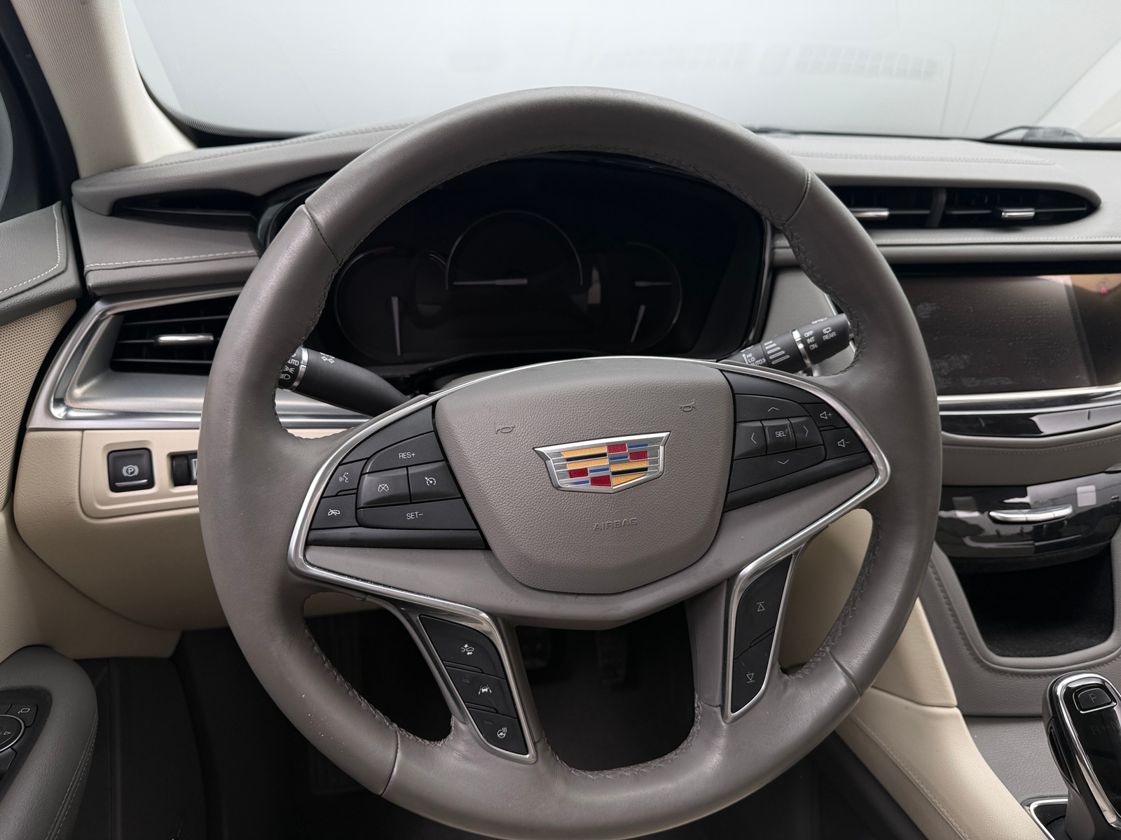Thumbnail: 2017 Cadillac XT5 - 4