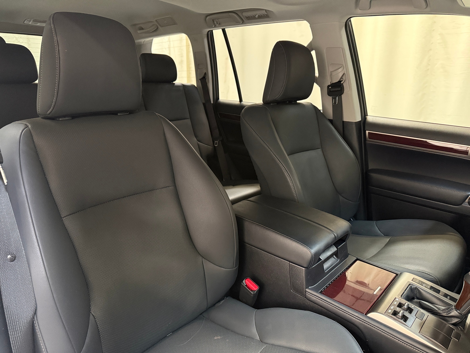 Thumbnail: 2019 Lexus GX - 2