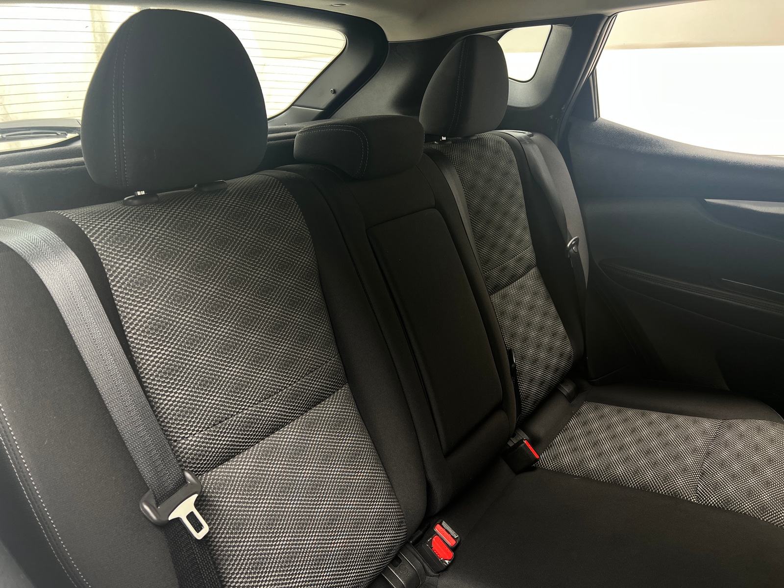 Thumbnail: 2018 Nissan Rogue Sport - 6