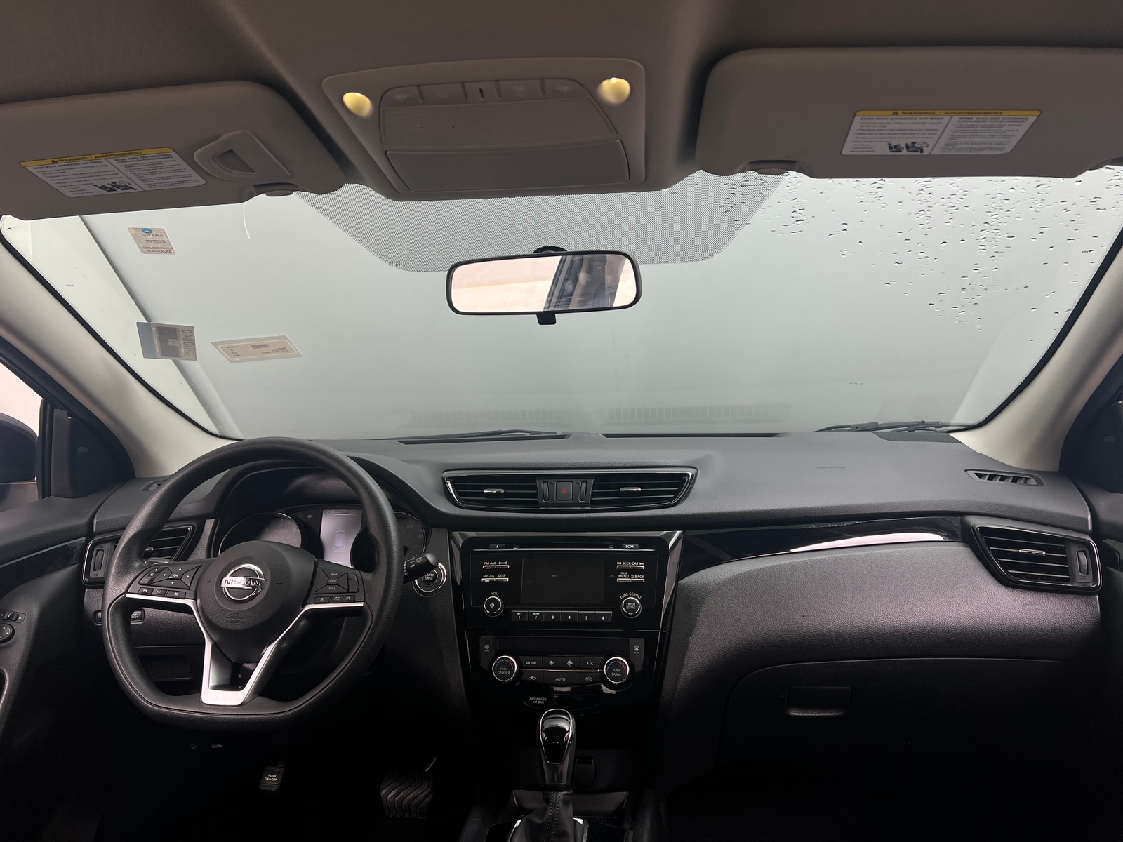 Thumbnail: 2018 Nissan Rogue Sport - 3