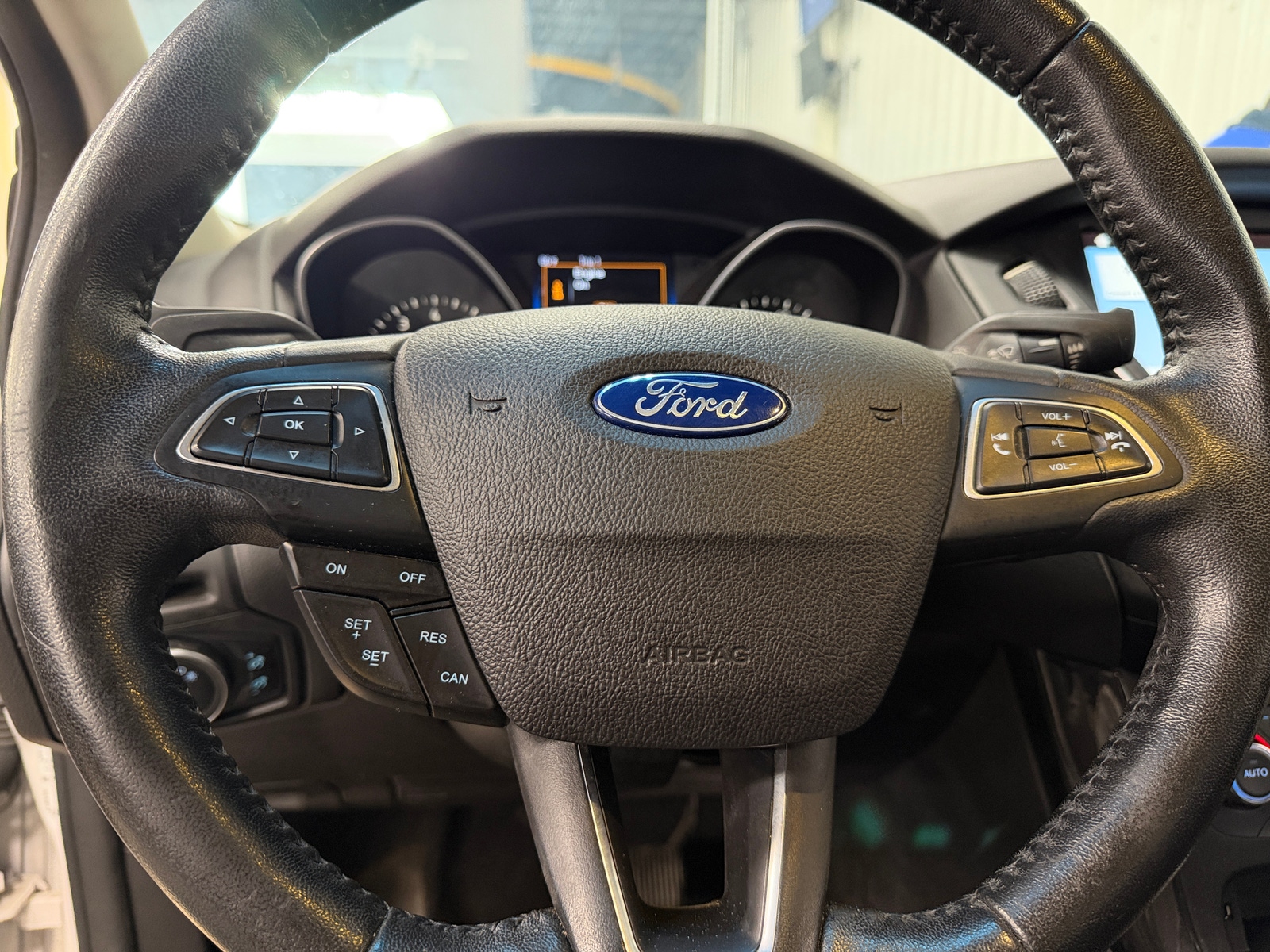 Thumbnail: 2016 Ford Focus - 4