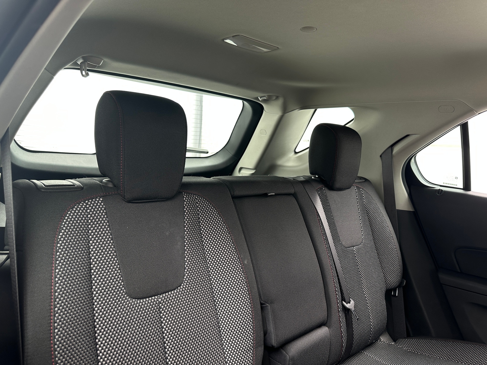 Thumbnail: 2017 Chevrolet Equinox - 6