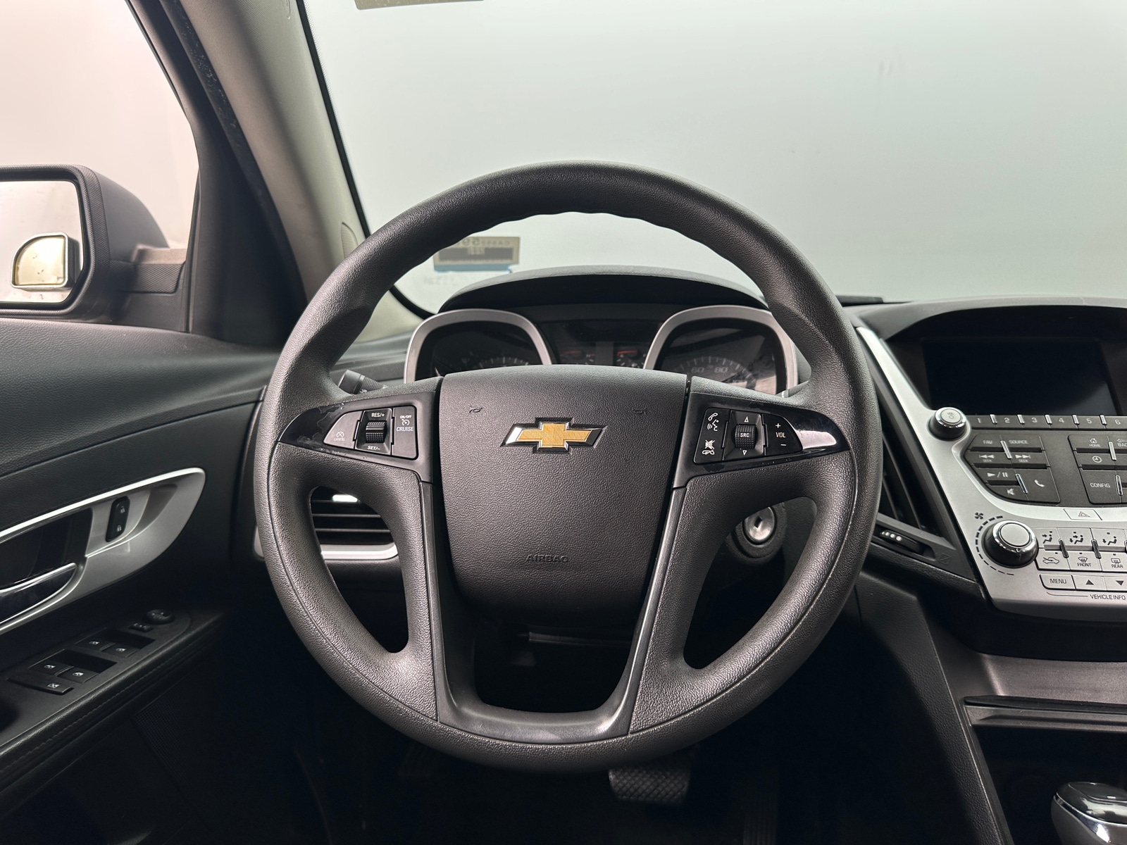 Thumbnail: 2017 Chevrolet Equinox - 5