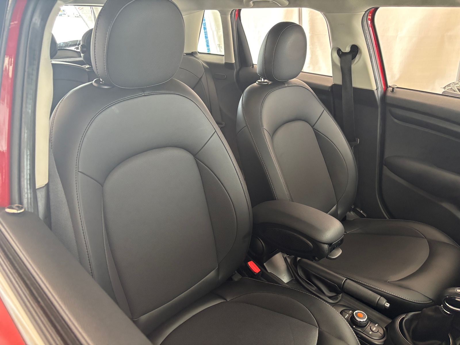 Thumbnail: 2017 MINI Cooper Hardtop - 2