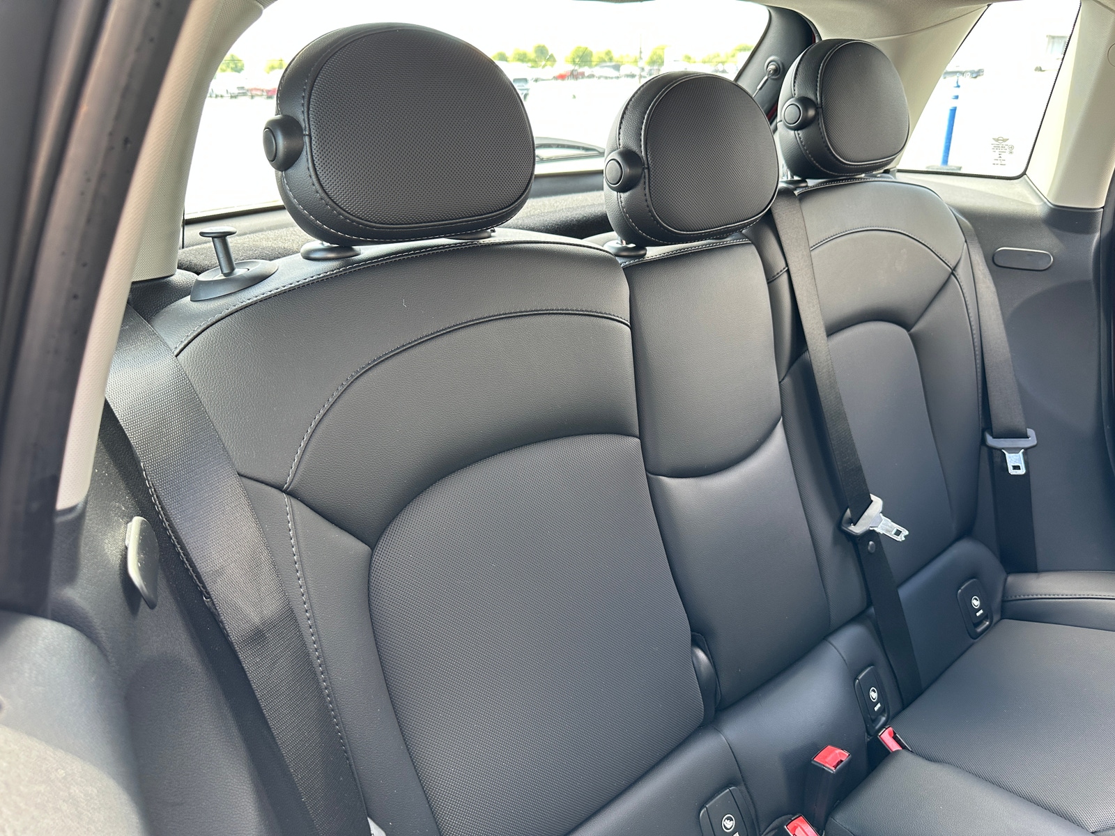 Thumbnail: 2017 MINI Cooper Hardtop - 6