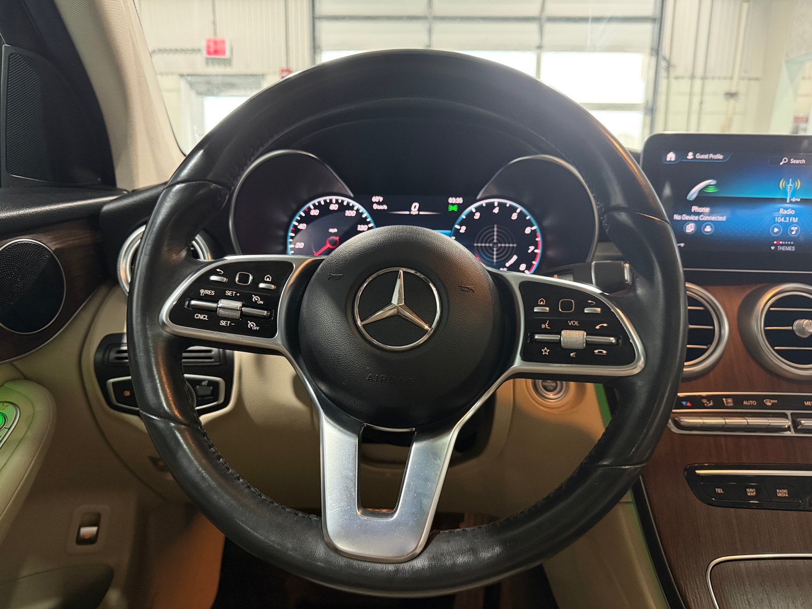 Thumbnail: 2022 Mercedes-Benz GLC - 4