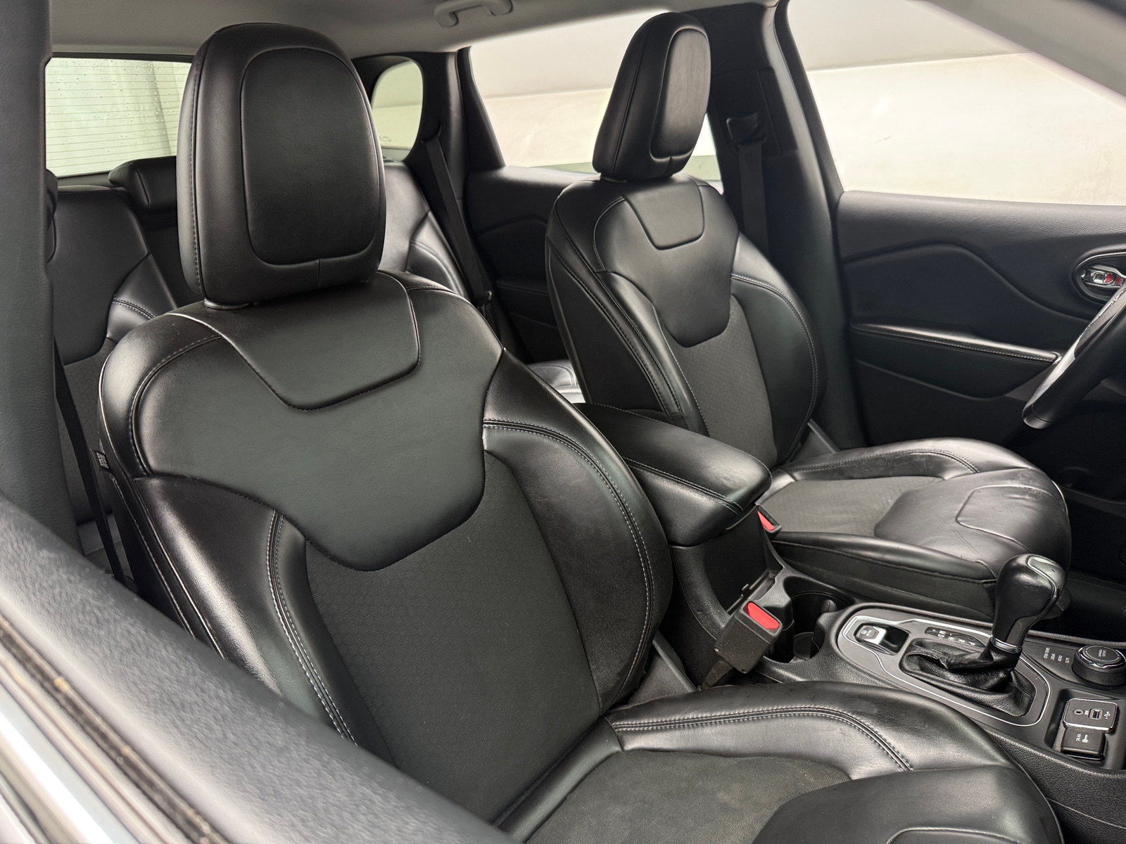 Thumbnail: 2019 Jeep Cherokee - 2