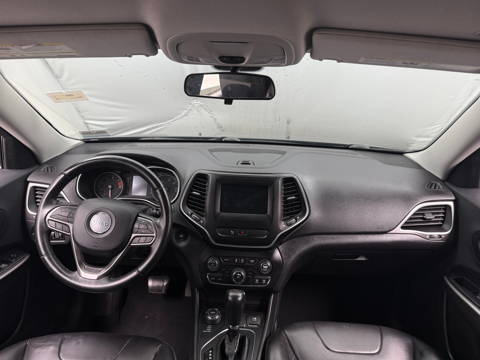 Thumbnail: 2019 Jeep Cherokee - 3