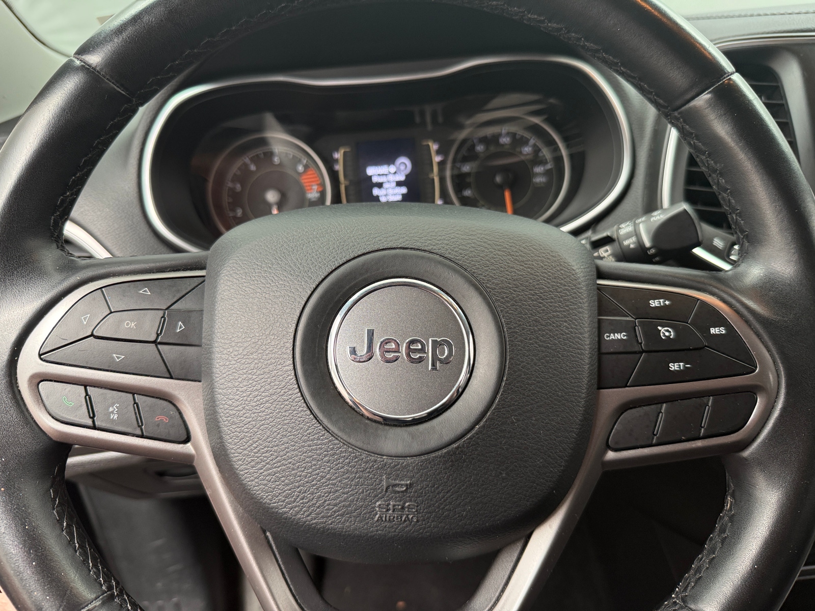 Thumbnail: 2019 Jeep Cherokee - 5