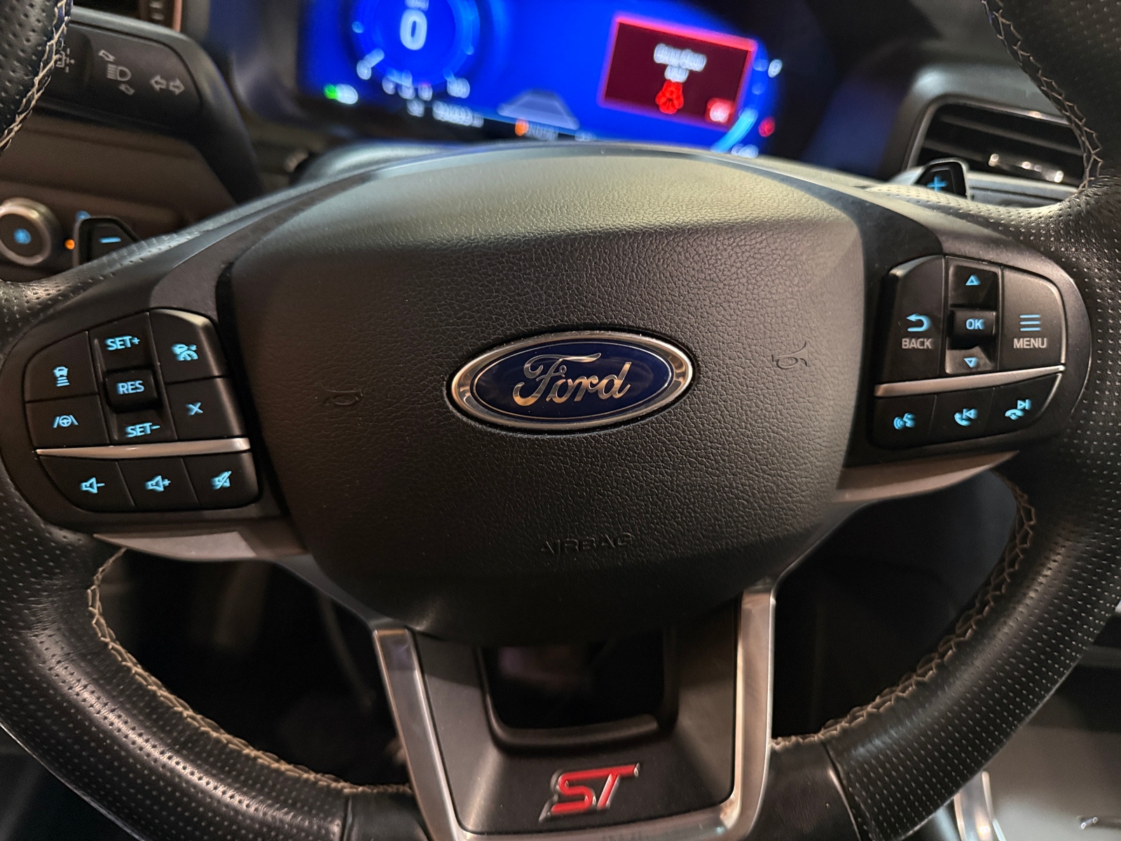 Thumbnail: 2020 Ford Explorer - 4