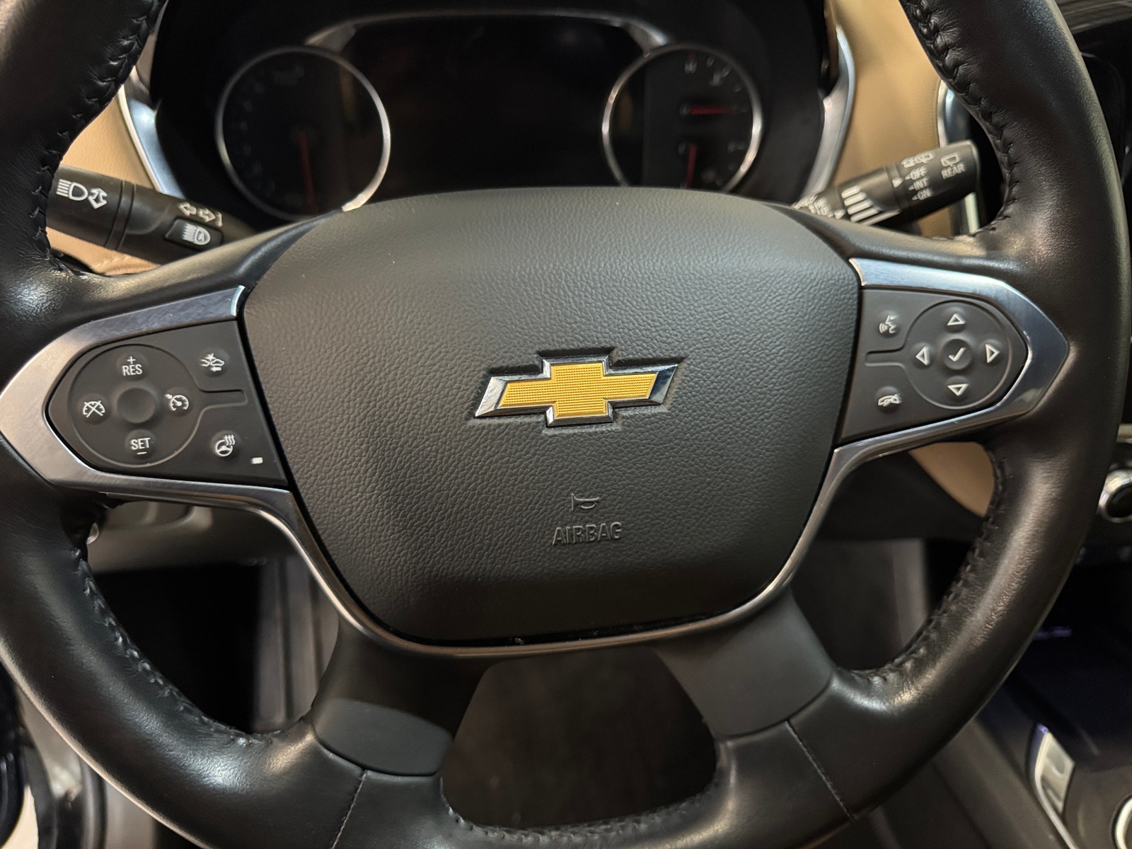Thumbnail: 2022 Chevrolet Traverse - 4