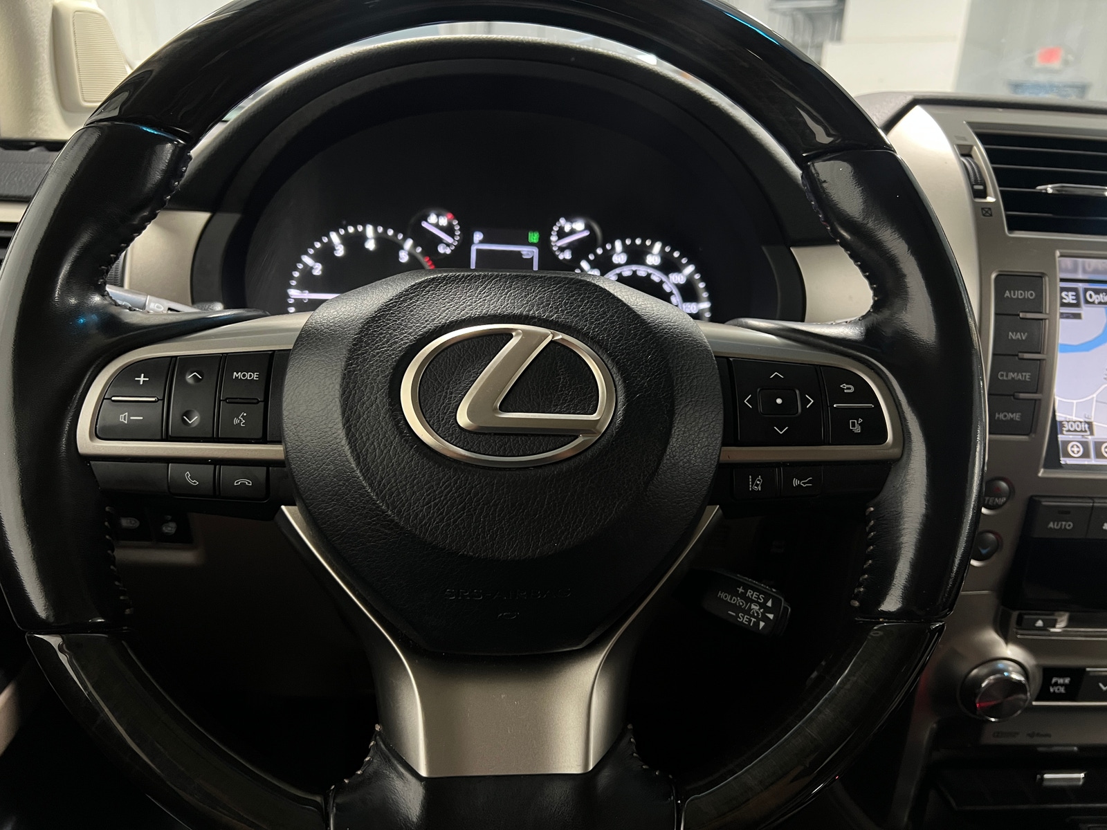 Thumbnail: 2021 Lexus GX - 4