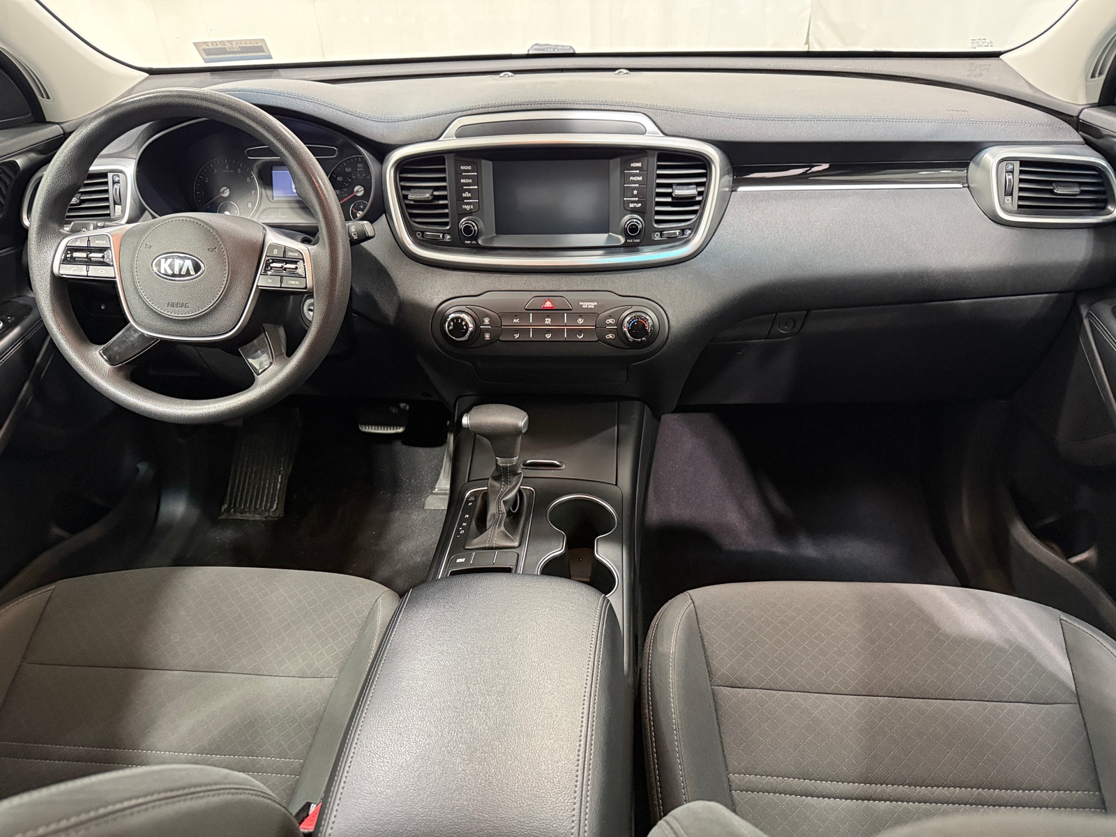 Thumbnail: 2020 Kia Sorento - 3