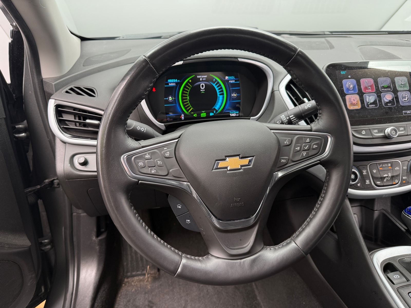 Thumbnail: 2017 Chevrolet Volt - 4