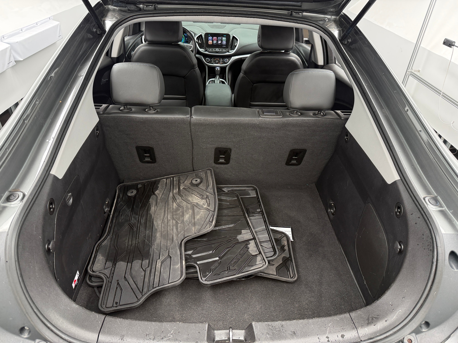 Thumbnail: 2017 Chevrolet Volt - 6