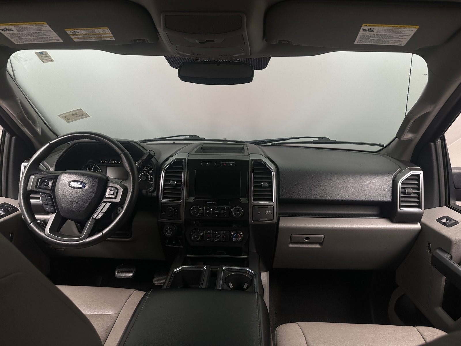 Thumbnail: 2018 Ford Econoline - 3