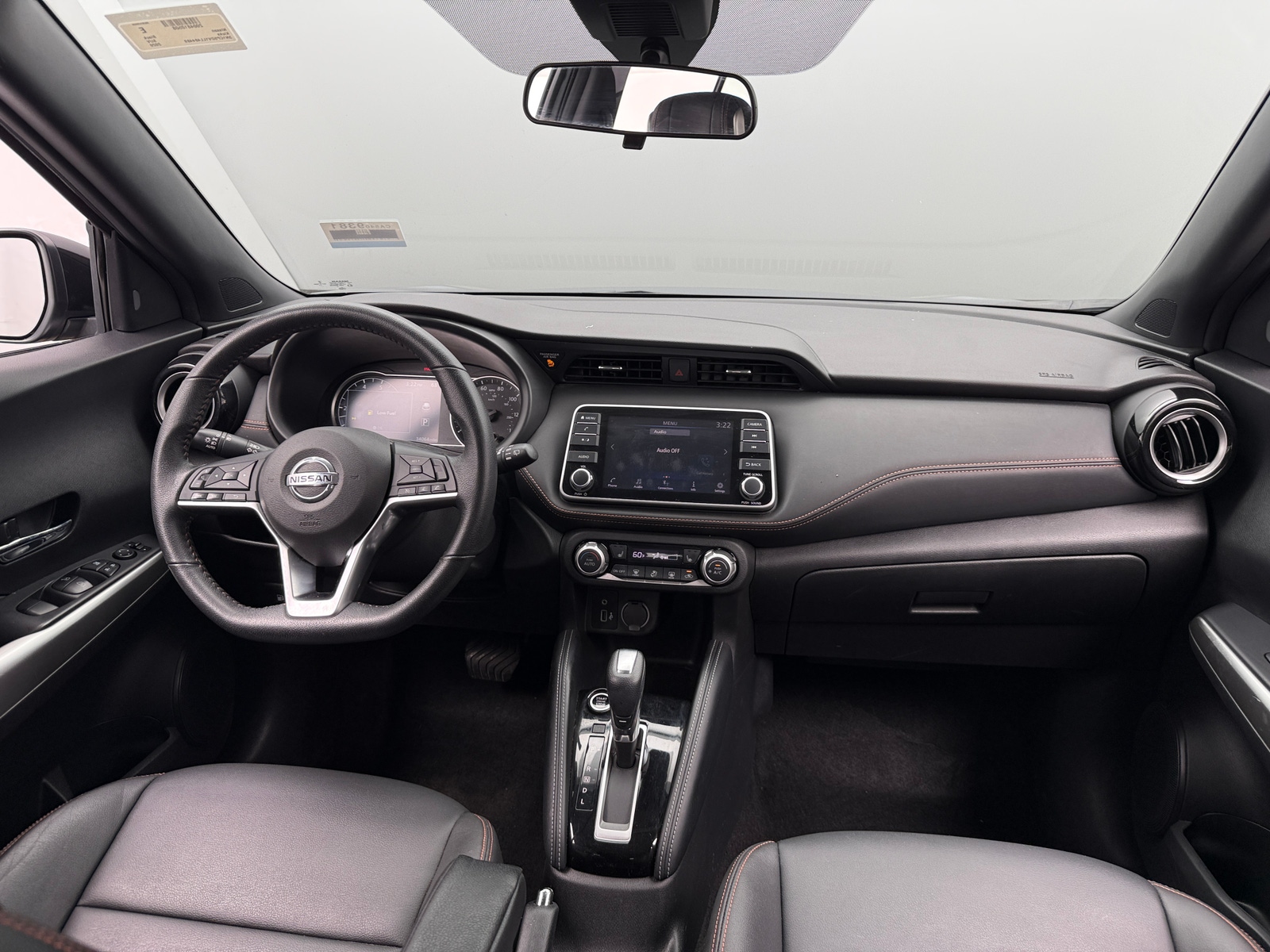 Thumbnail: 2020 Nissan Kicks - 3