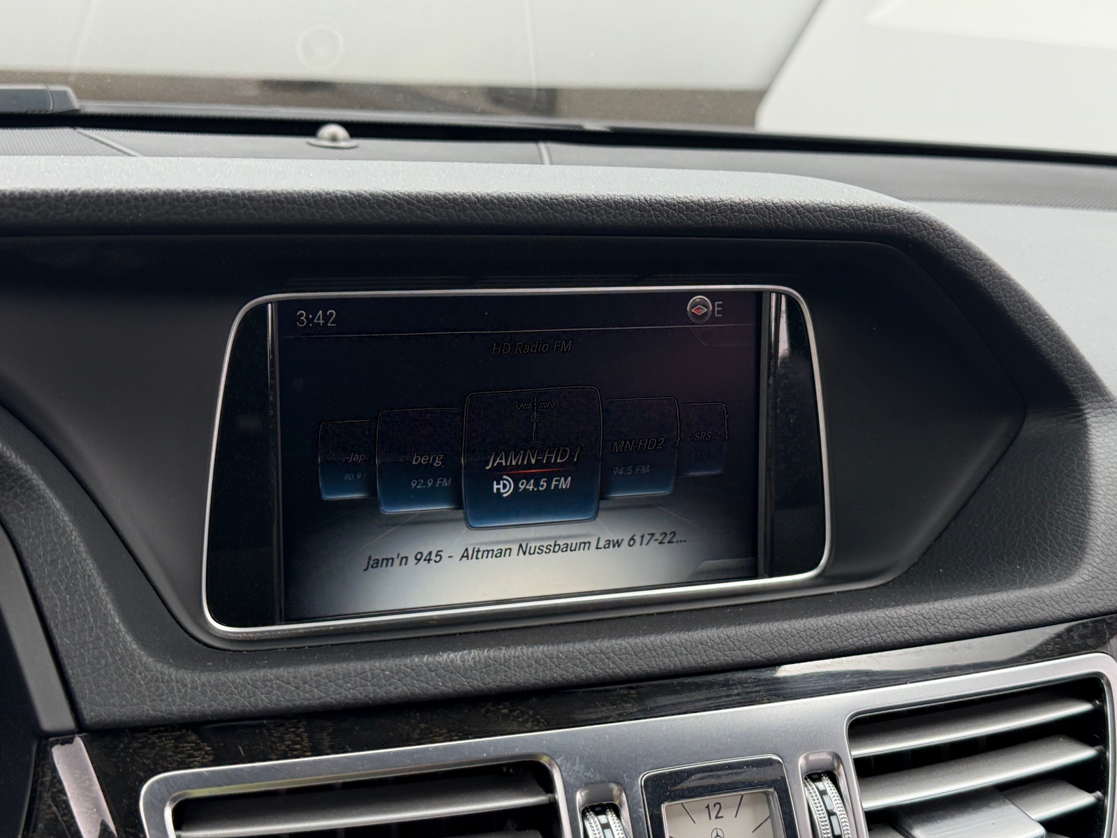 Thumbnail: 2016 Mercedes-Benz E-Class - 3