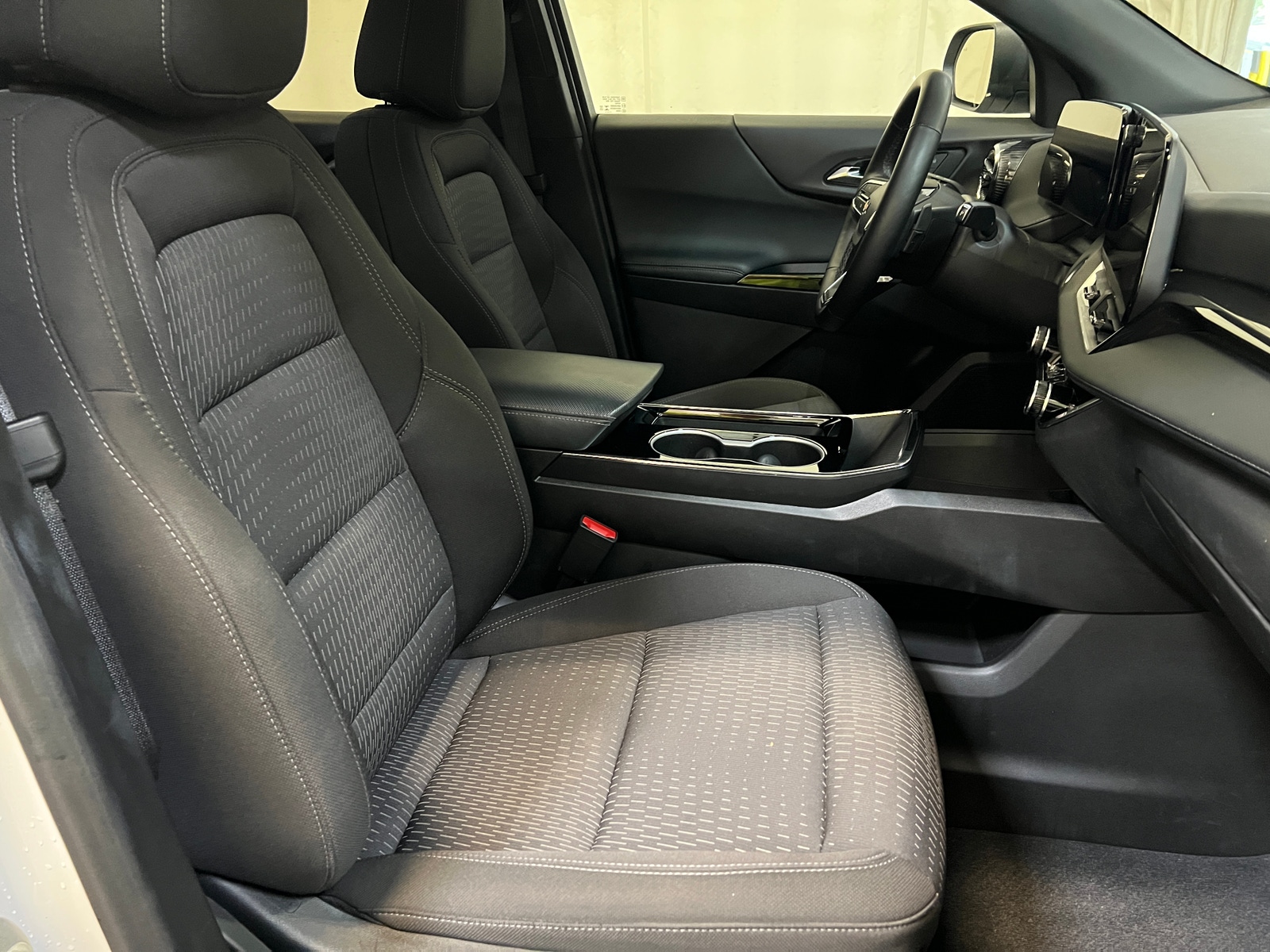 Thumbnail: 2025 Chevrolet Equinox - 2
