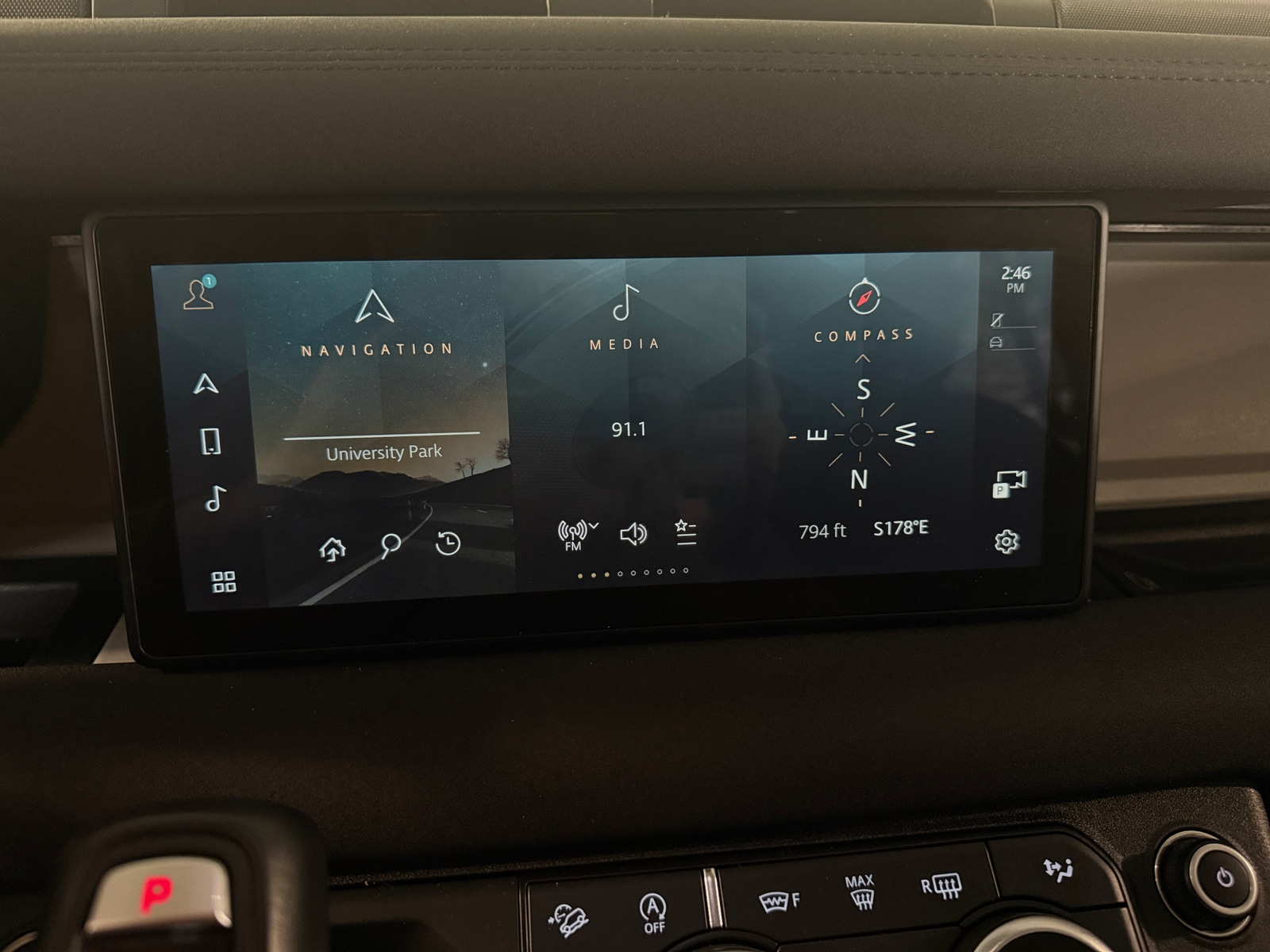 Thumbnail: 2022 Land Rover Defender - 3