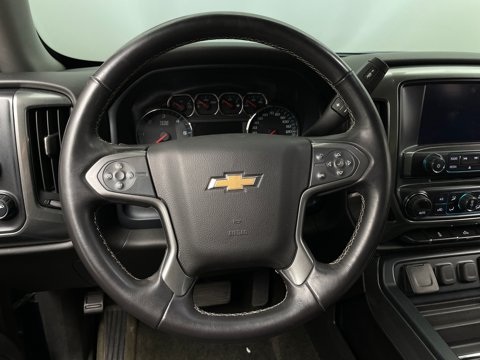 Thumbnail: 2018 Chevrolet Silverado 1500 - 5