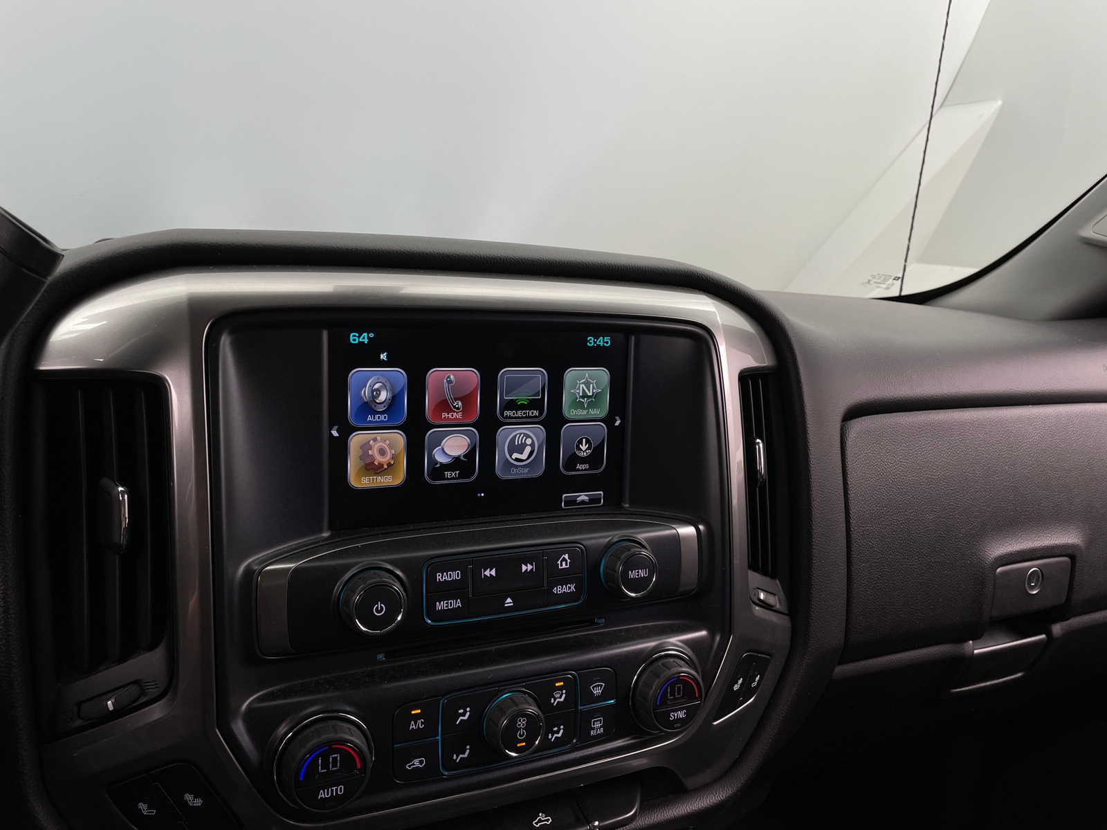 Thumbnail: 2018 Chevrolet Silverado 1500 - 4