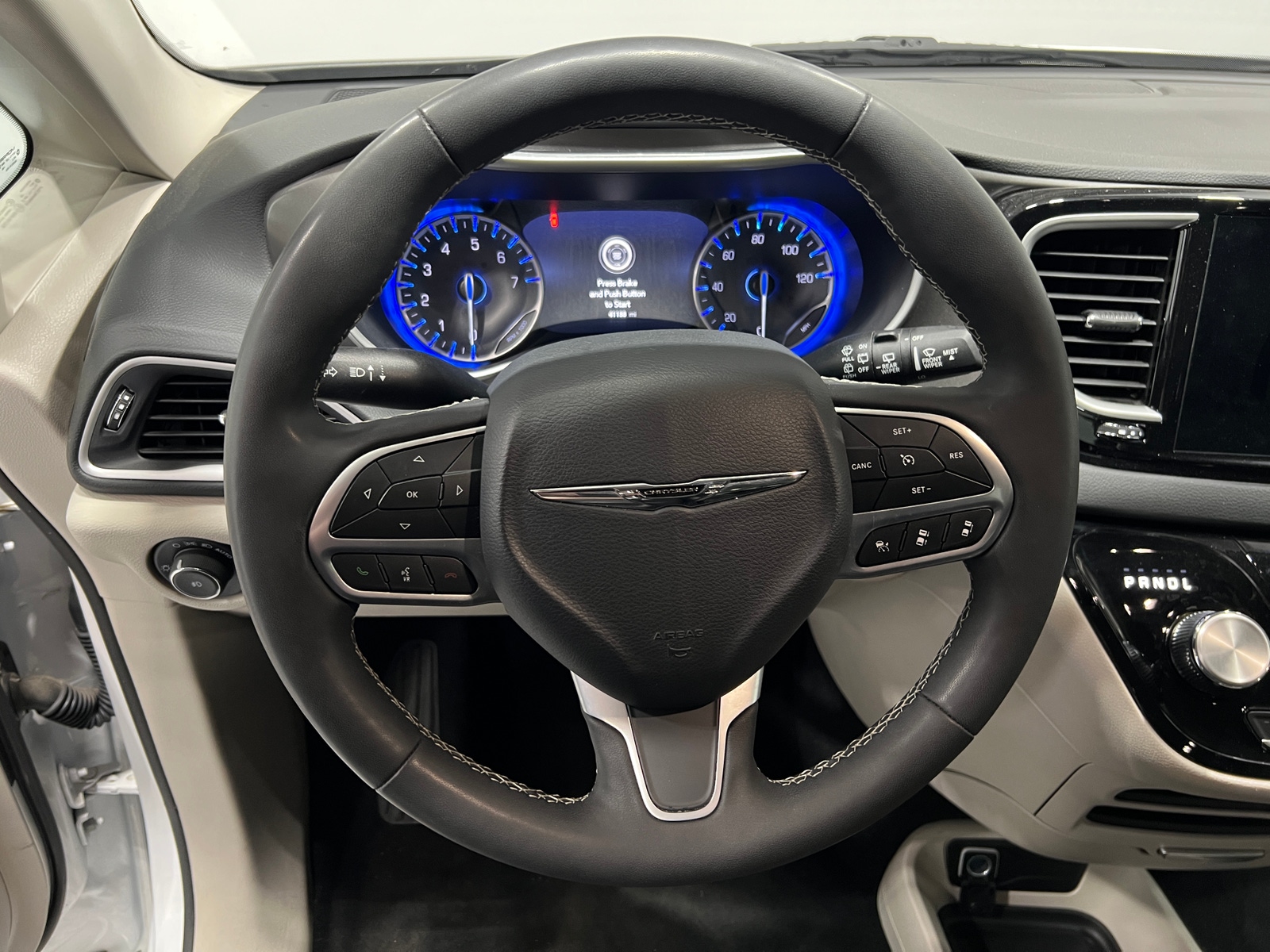 Thumbnail: 2024 Chrysler Pacifica - 4