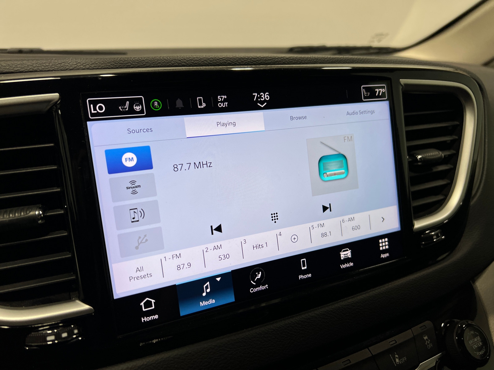Thumbnail: 2024 Chrysler Pacifica - 3
