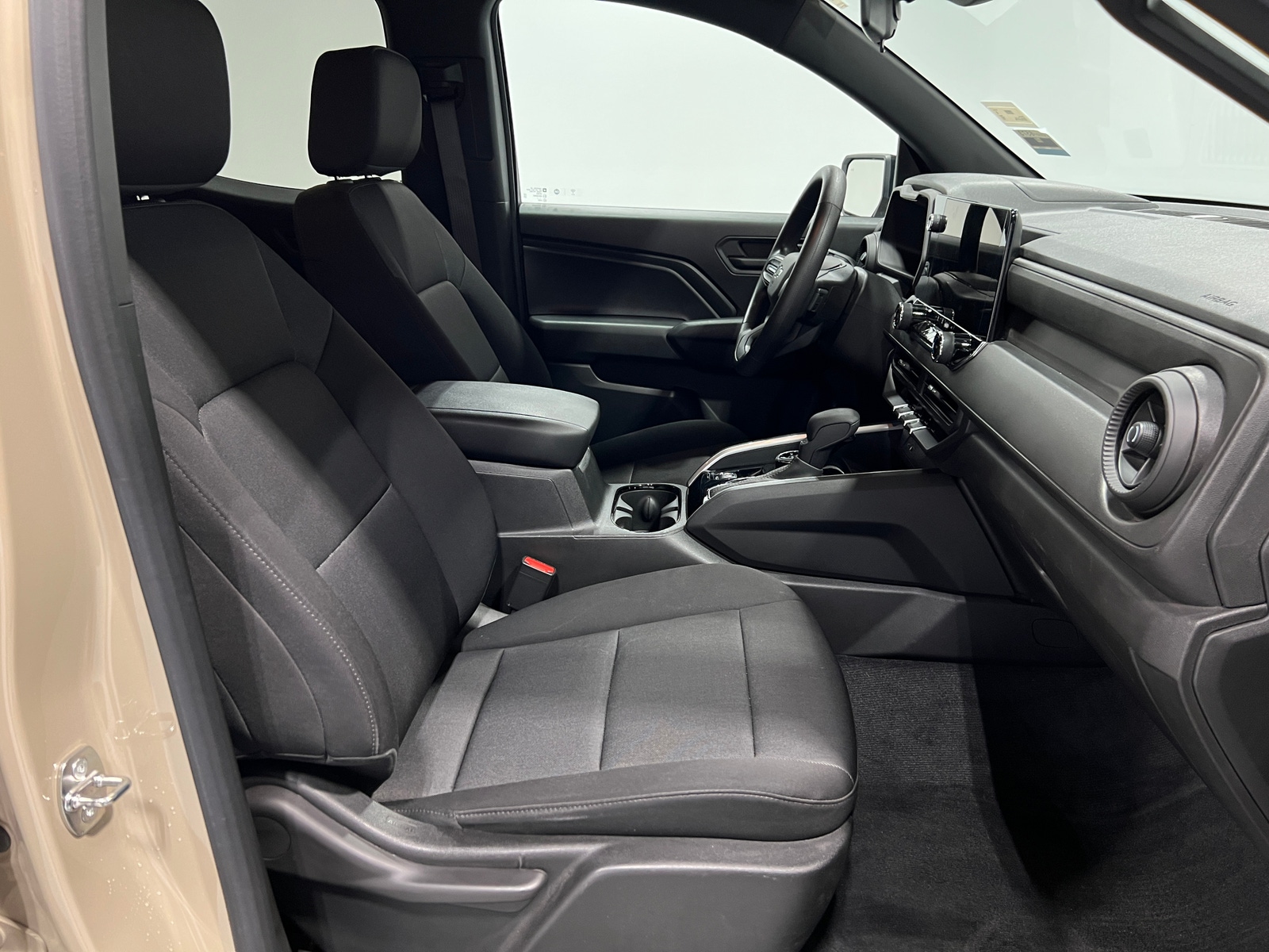Thumbnail: 2023 Chevrolet Colorado - 2
