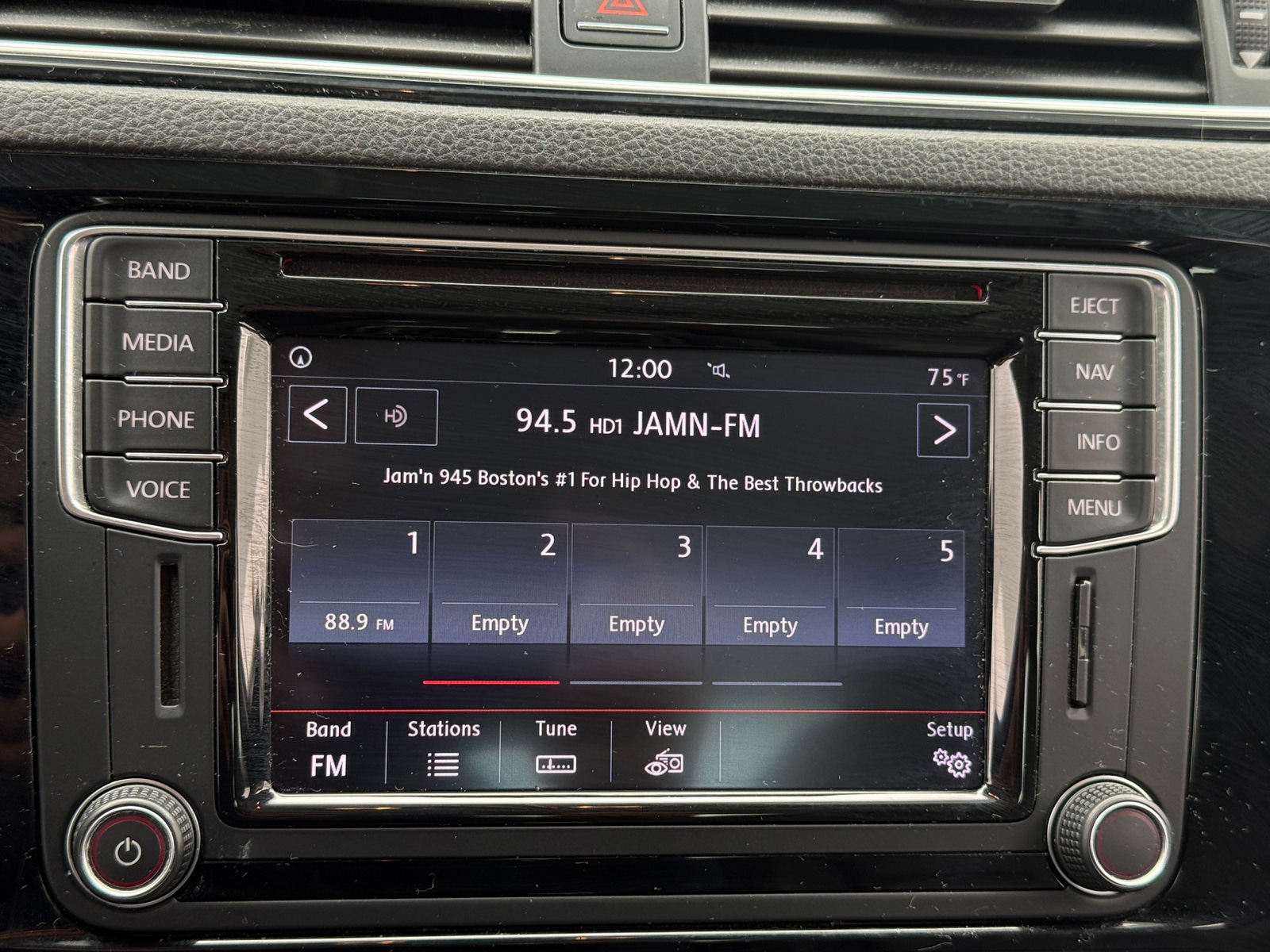 Thumbnail: 2016 Volkswagen Jetta - 3