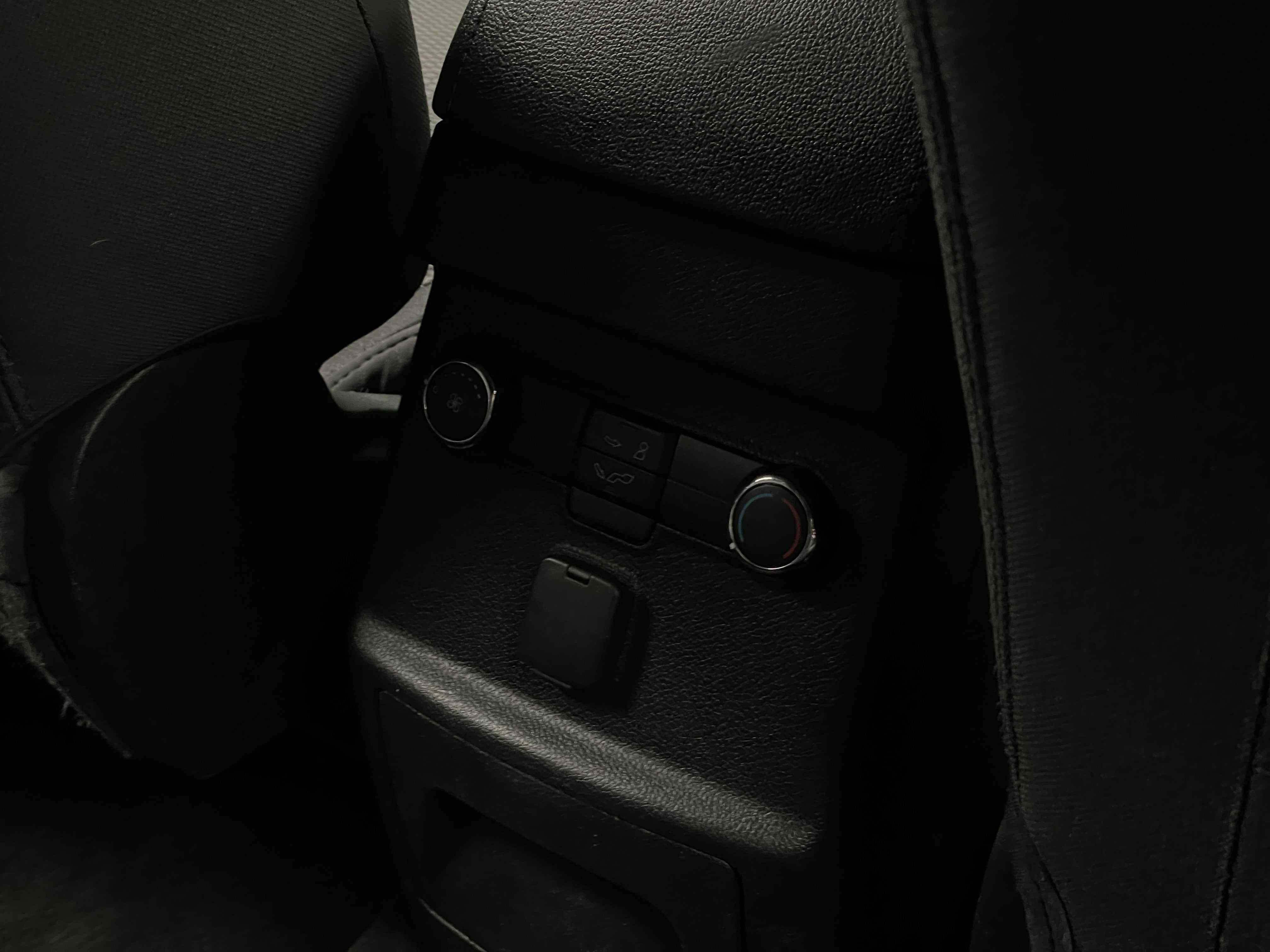 Used 2018 Ford Explorer XLT with VIN 1FM5K8D85JGC67492 for sale in Auburn, WA