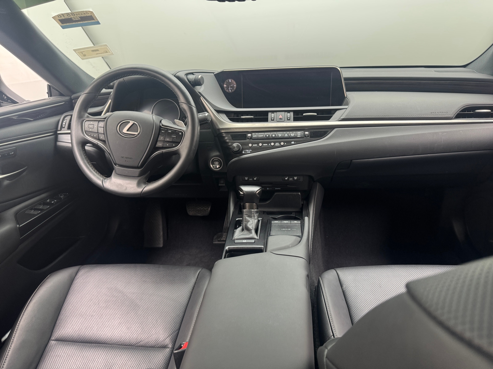 Thumbnail: 2020 Lexus ES - 2