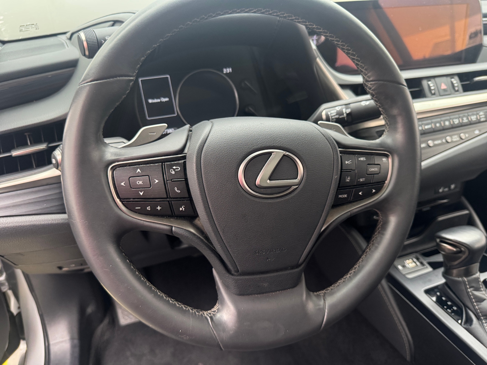 Thumbnail: 2020 Lexus ES - 4