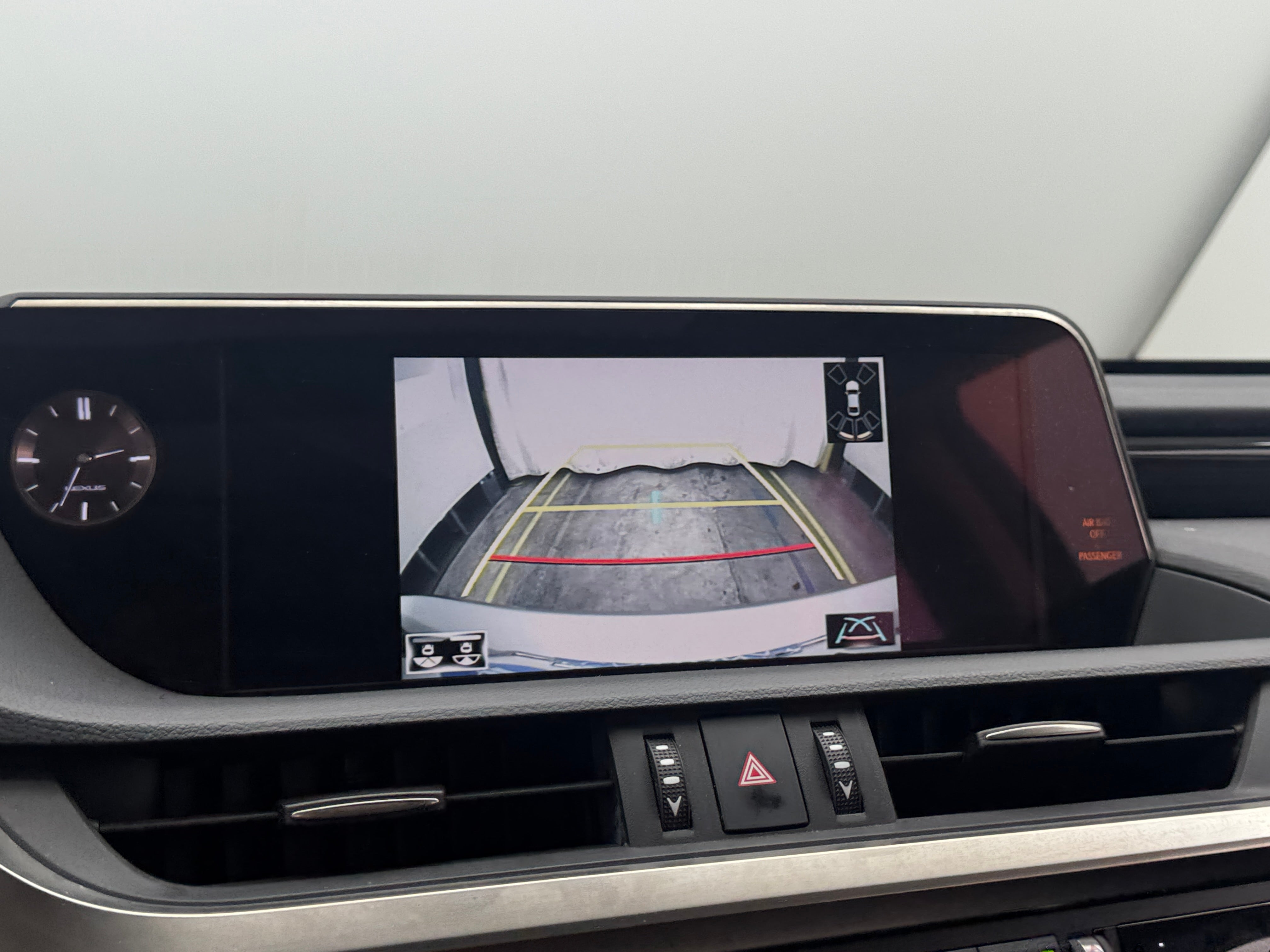 2020 Lexus ES 350 - Photo 17