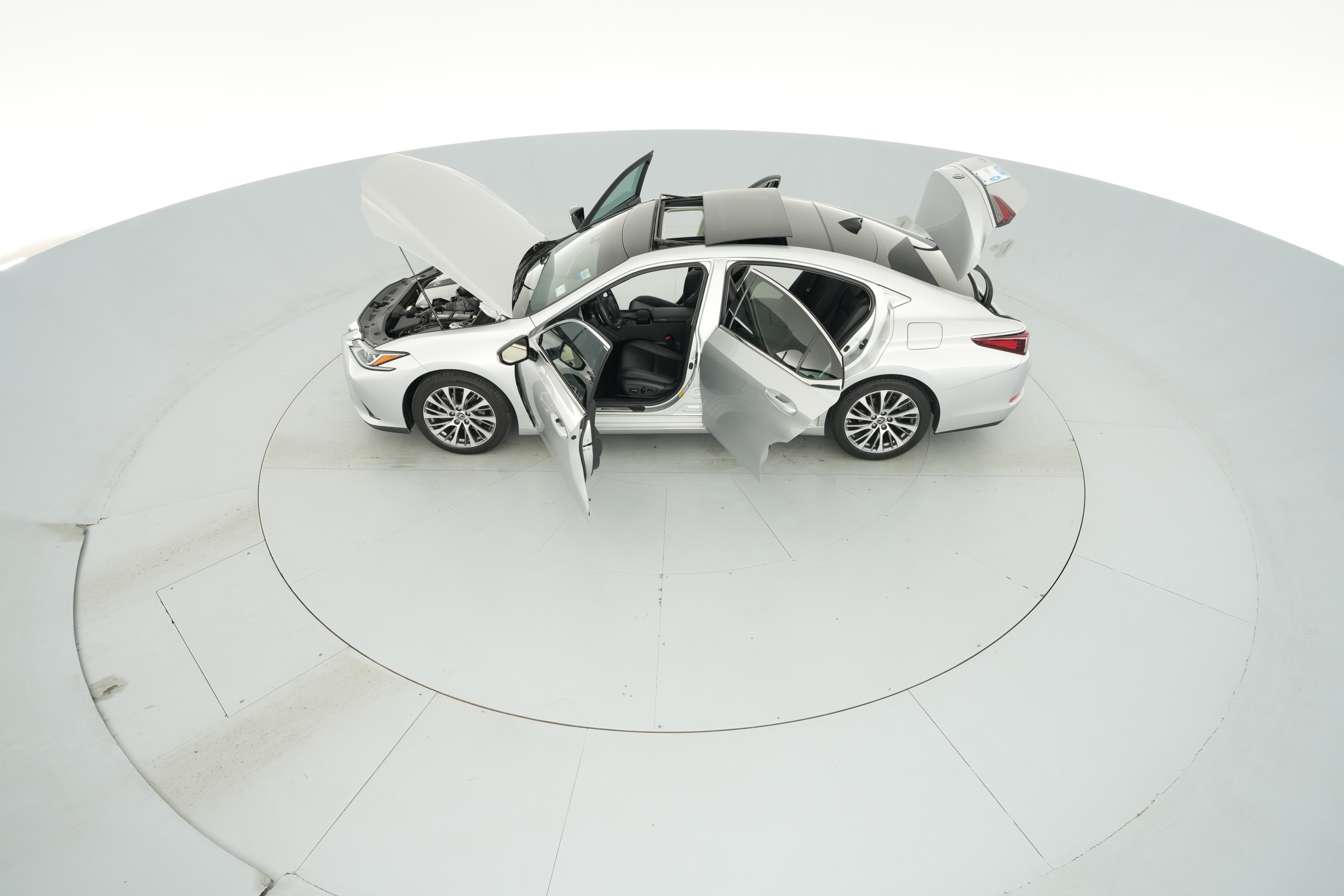 2020 Lexus ES 350 - Photo 44