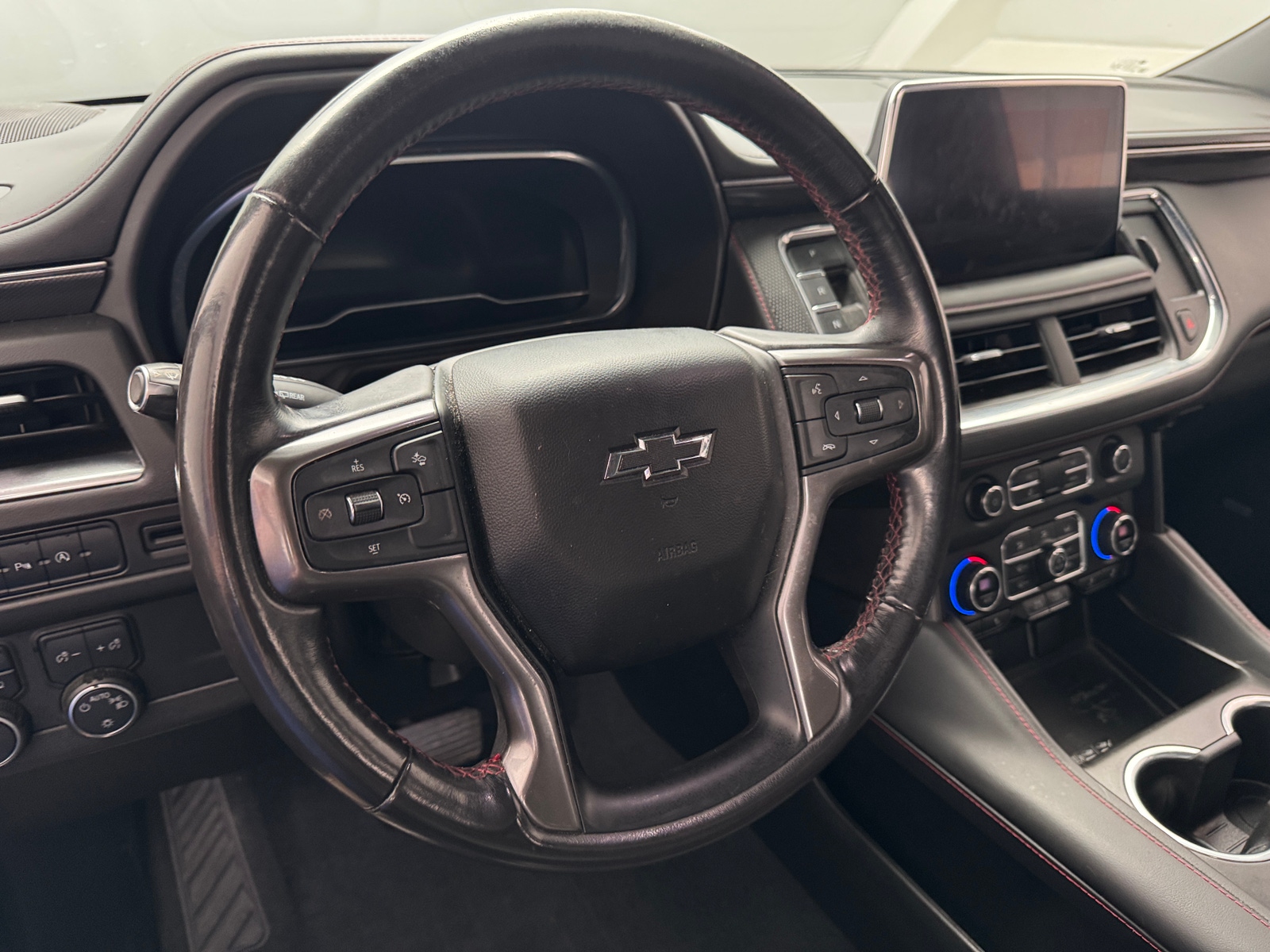Thumbnail: 2023 Chevrolet Suburban - 4