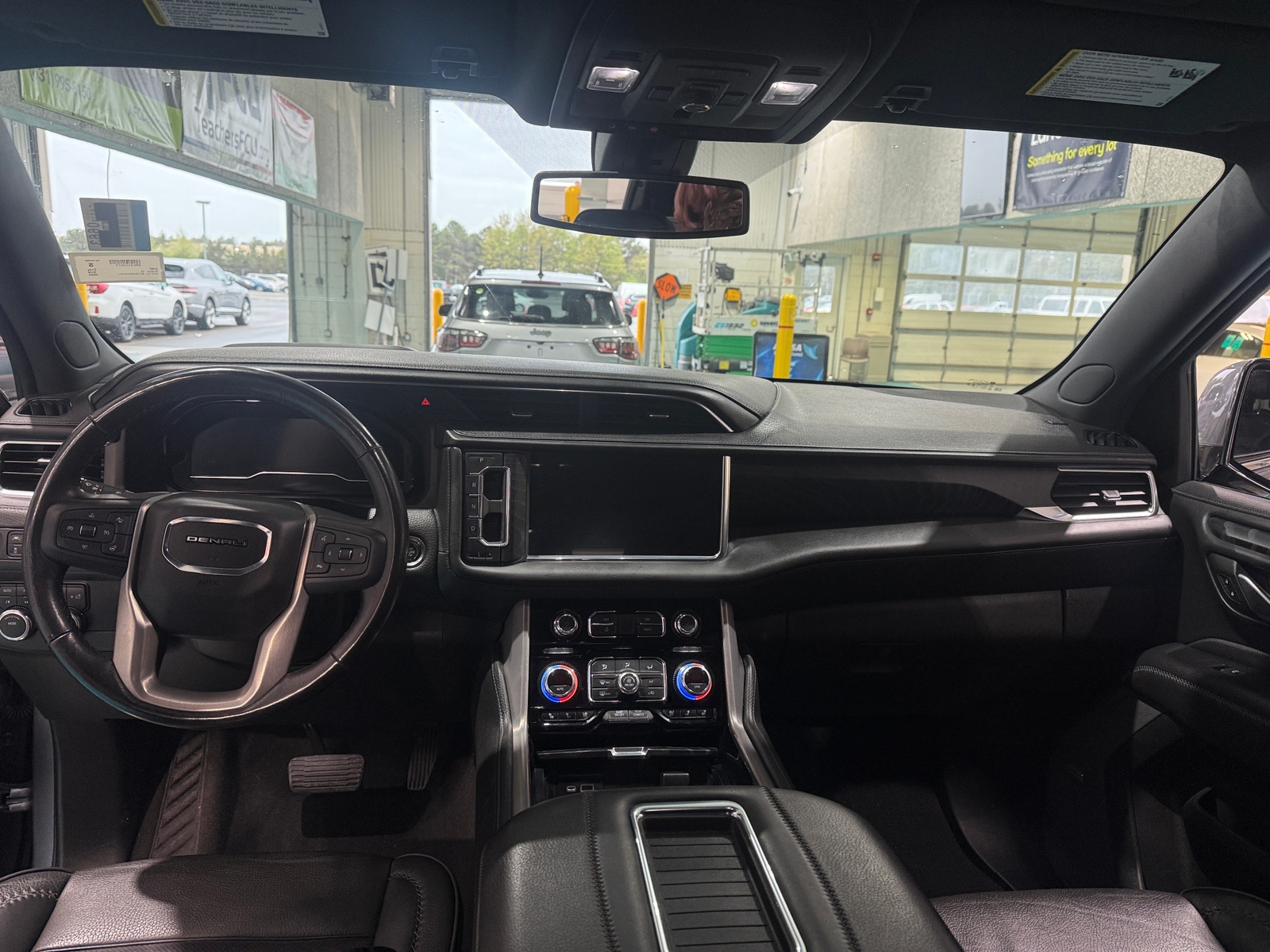 Thumbnail: 2022 GMC Yukon XL - 2