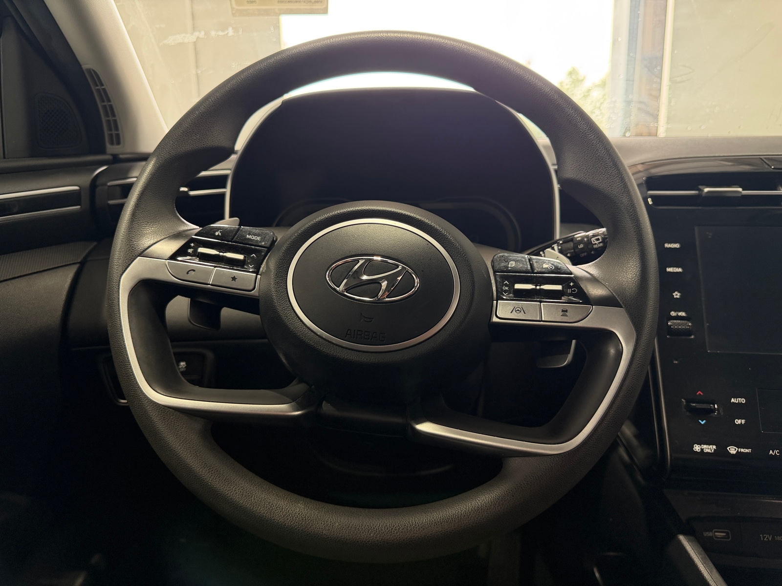 Thumbnail: 2022 Hyundai Tucson - 5