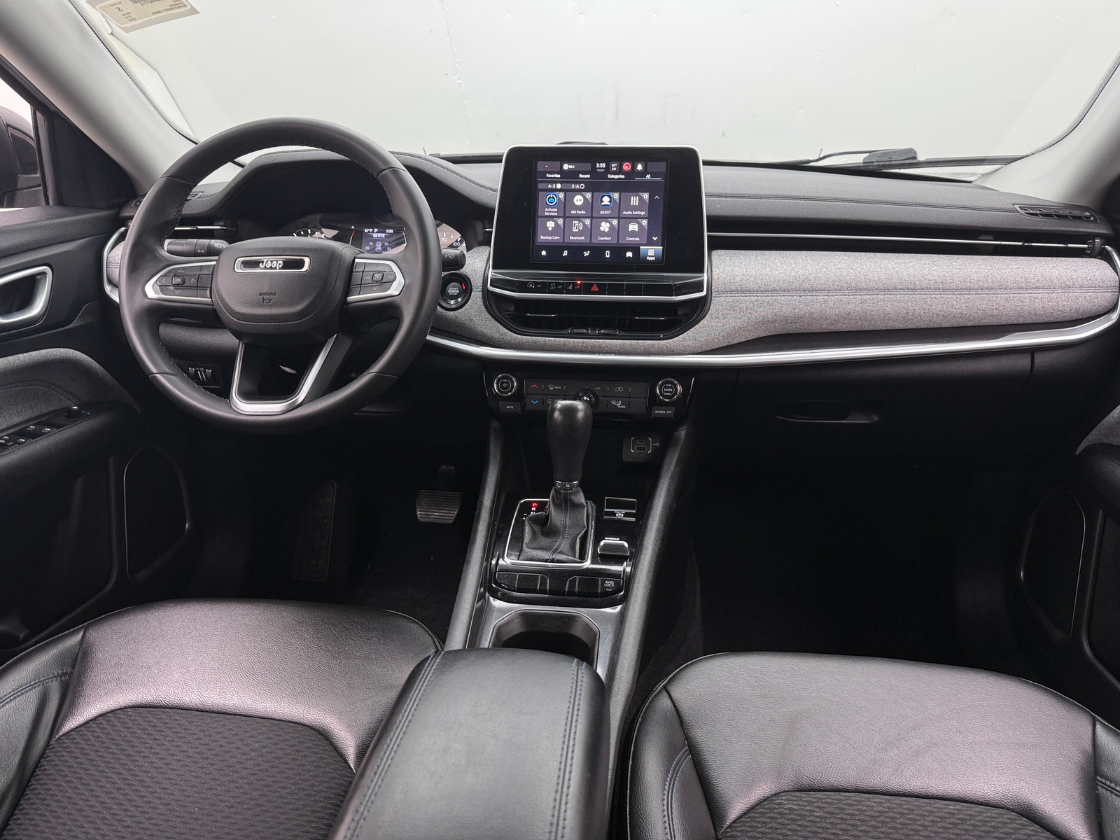 Thumbnail: 2022 Jeep Compass - 3