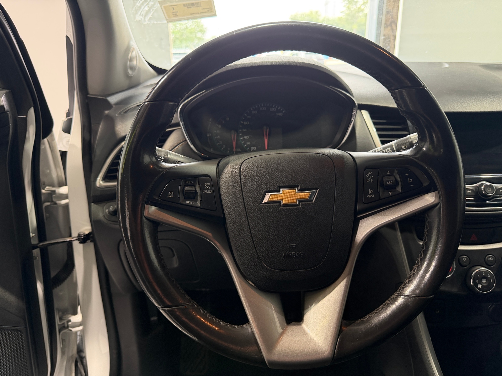 Thumbnail: 2020 Chevrolet Trax - 5