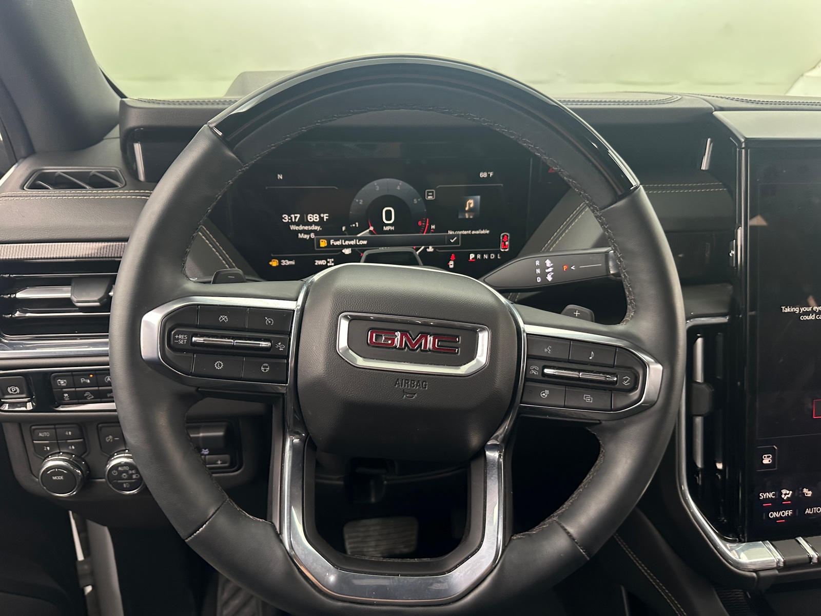 Thumbnail: 2025 GMC Yukon - 4