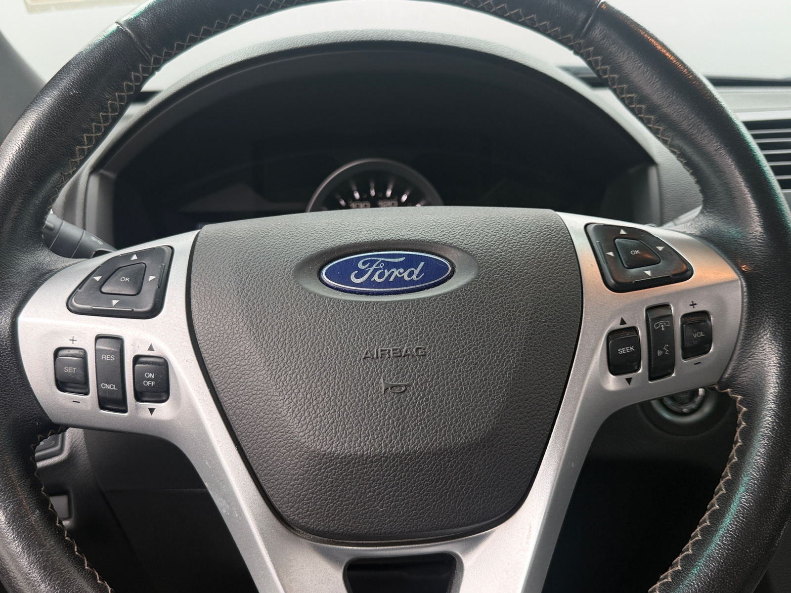 Thumbnail: 2015 Ford Explorer - 4