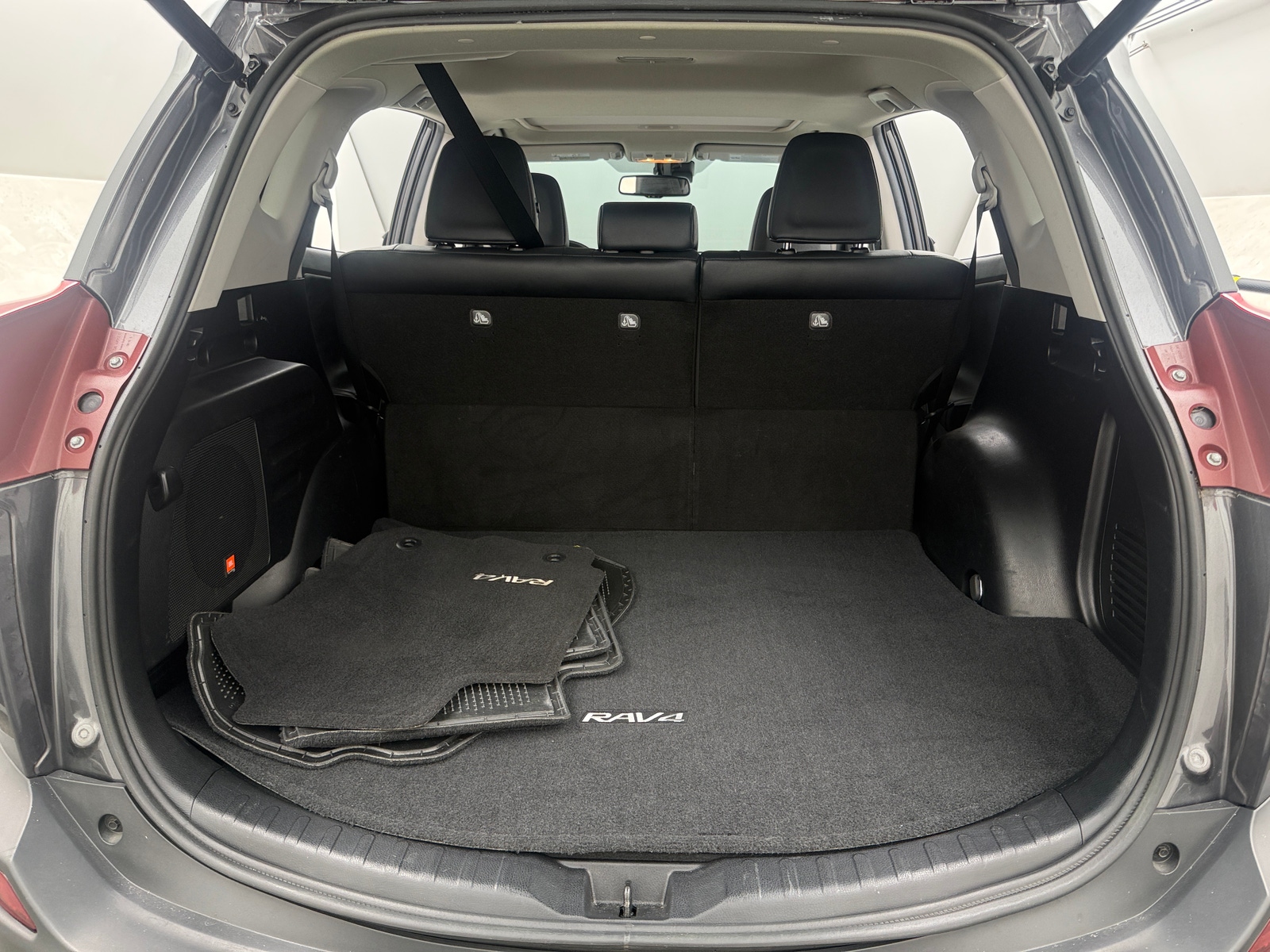 Thumbnail: 2015 Toyota RAV4 - 7